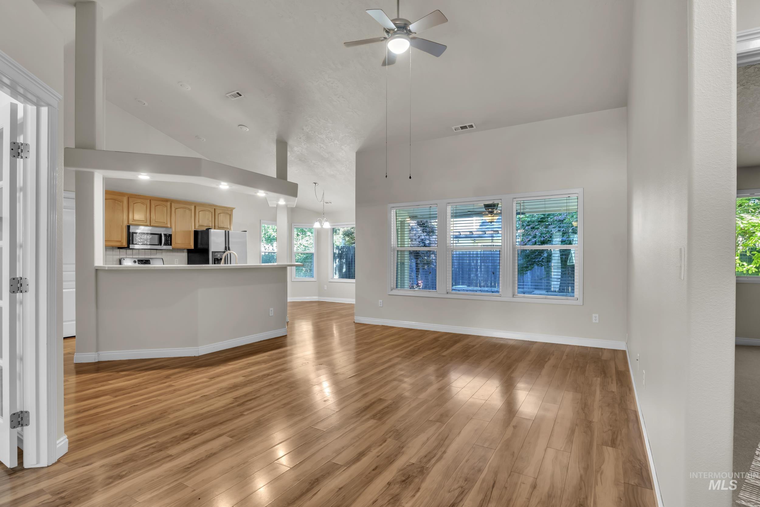 3886 N Price Way, Meridian, Idaho 83646, 3 Bedrooms, 2 Bathrooms, Residential For Sale, Price $515,000,MLS 98974193