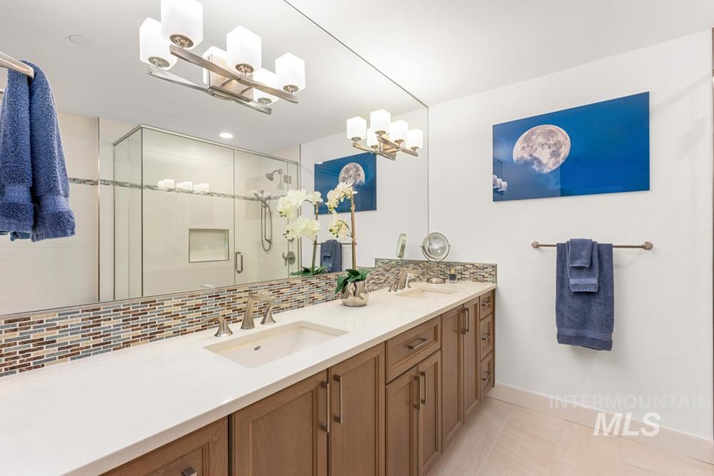 2967 W Crescent Rim Dr, Boise, Idaho 83706, 2 Bedrooms, 2 Bathrooms, Residential For Sale, Price $888,000,MLS 98974196