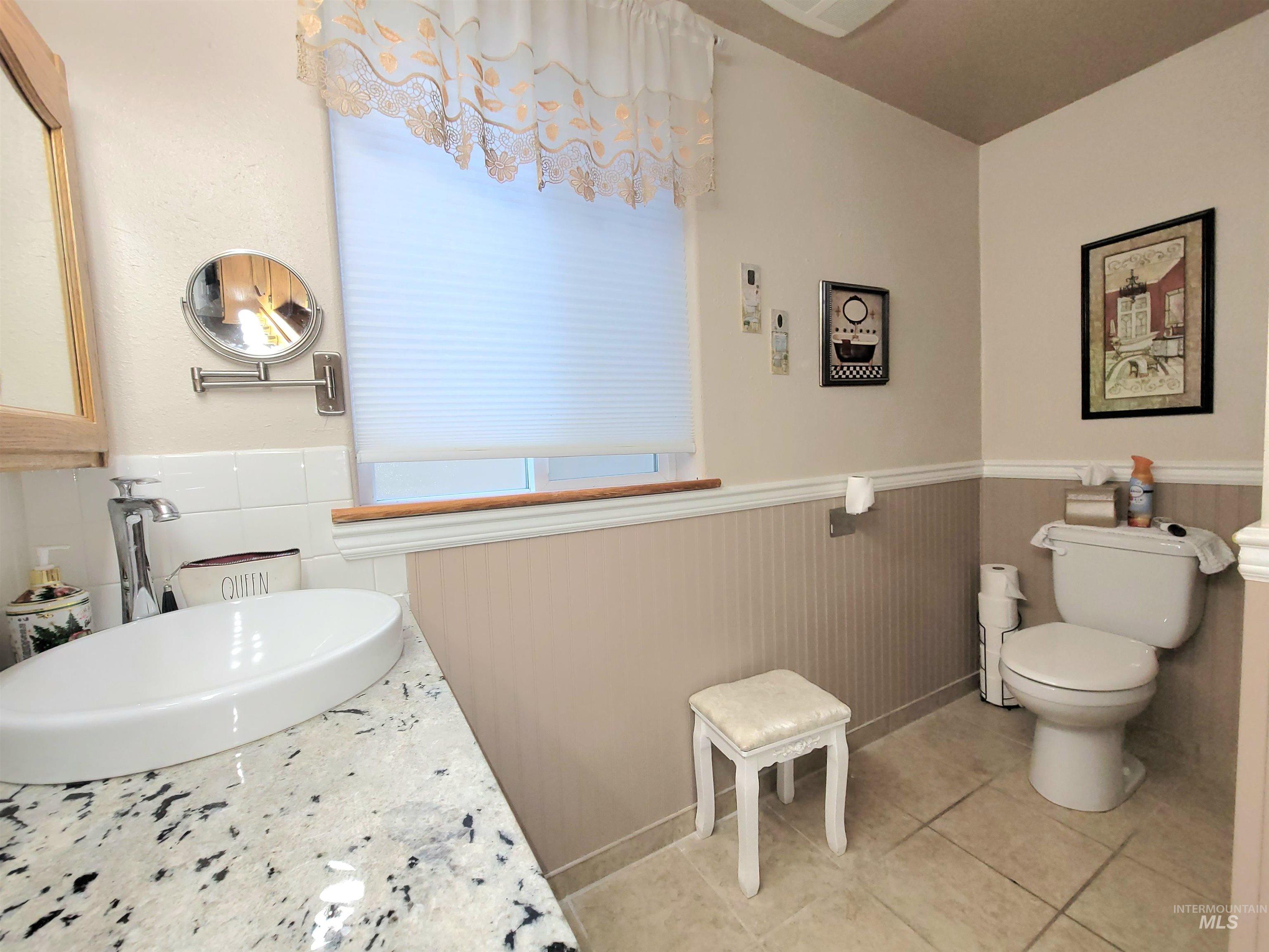 27406 Gem Lane, Juliaetta, Idaho 83535, 3 Bedrooms, 2 Bathrooms, Residential For Sale, Price $550,000,MLS 98974197