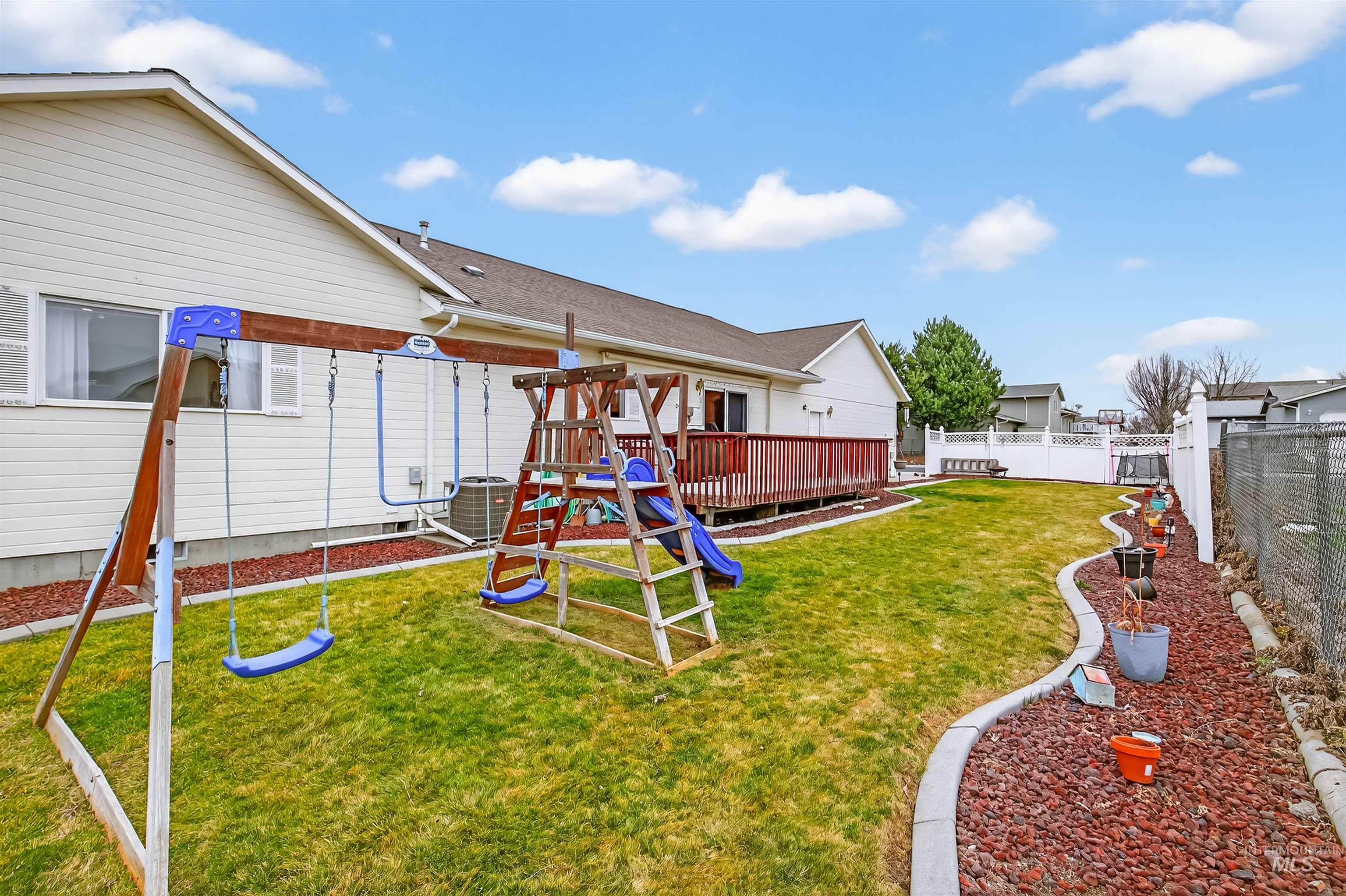 3737 19th St, Lewiston, Idaho 83501, 3 Bedrooms, 2 Bathrooms, Residential For Sale, Price $439,999,MLS 98974199