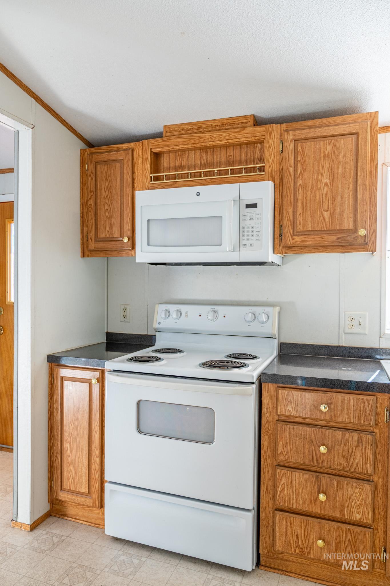 5589 Spur 95 HWY, Ontario, Oregon 97914-0000, 4 Bedrooms, 2 Bathrooms, Residential For Sale, Price $449,999,MLS 98974202