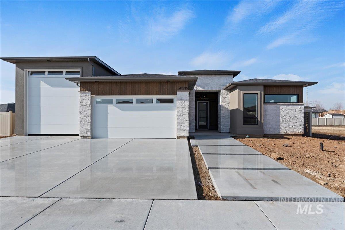 4595 N Arches Ave, Meridian, Idaho 83646, 3 Bedrooms, 2.5 Bathrooms, Residential For Sale, Price $874,900,MLS 98974203