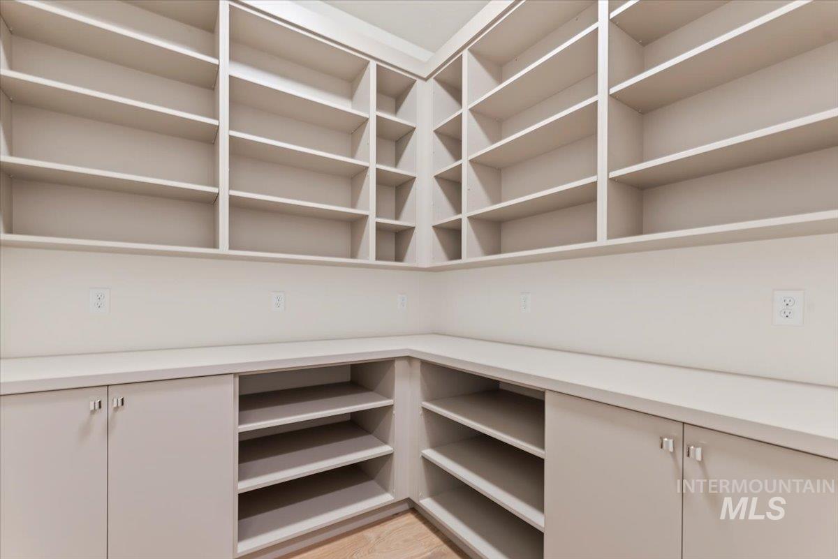 4595 N Arches Ave, Meridian, Idaho 83646, 3 Bedrooms, 2.5 Bathrooms, Residential For Sale, Price $874,900,MLS 98974203