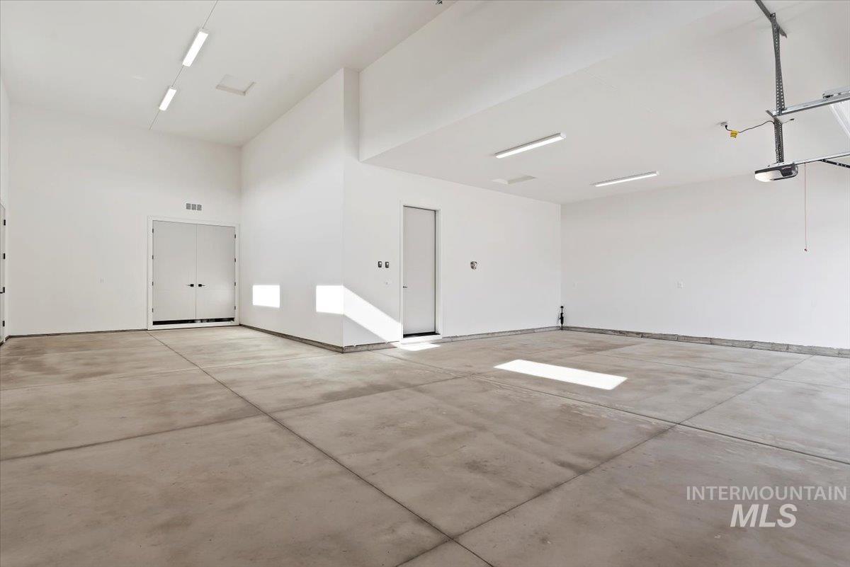 4595 N Arches Ave, Meridian, Idaho 83646, 3 Bedrooms, 2.5 Bathrooms, Residential For Sale, Price $874,900,MLS 98974203