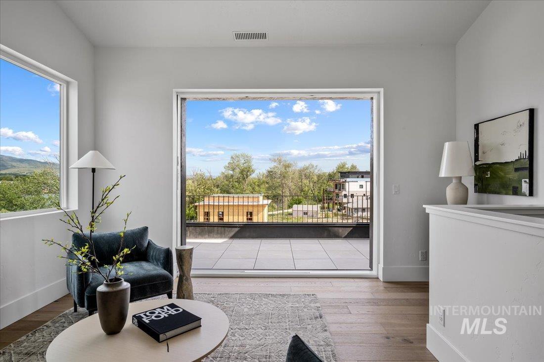 333 E Palapa Lane, Garden City, Idaho 83714, 3 Bedrooms, 3.5 Bathrooms, Residential For Sale, Price $859,900,MLS 98974206