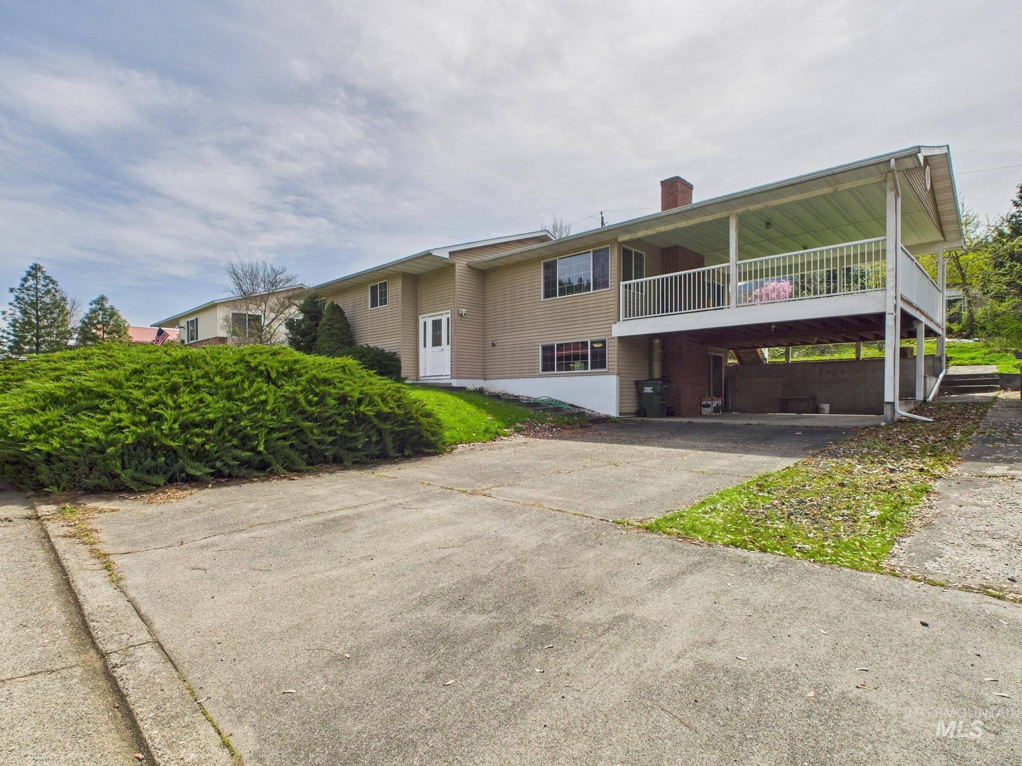 12686 Laqa Ave, Orofino, Idaho 83544, 5 Bedrooms, 2 Bathrooms, Residential For Sale, Price $395,000,MLS 98974208