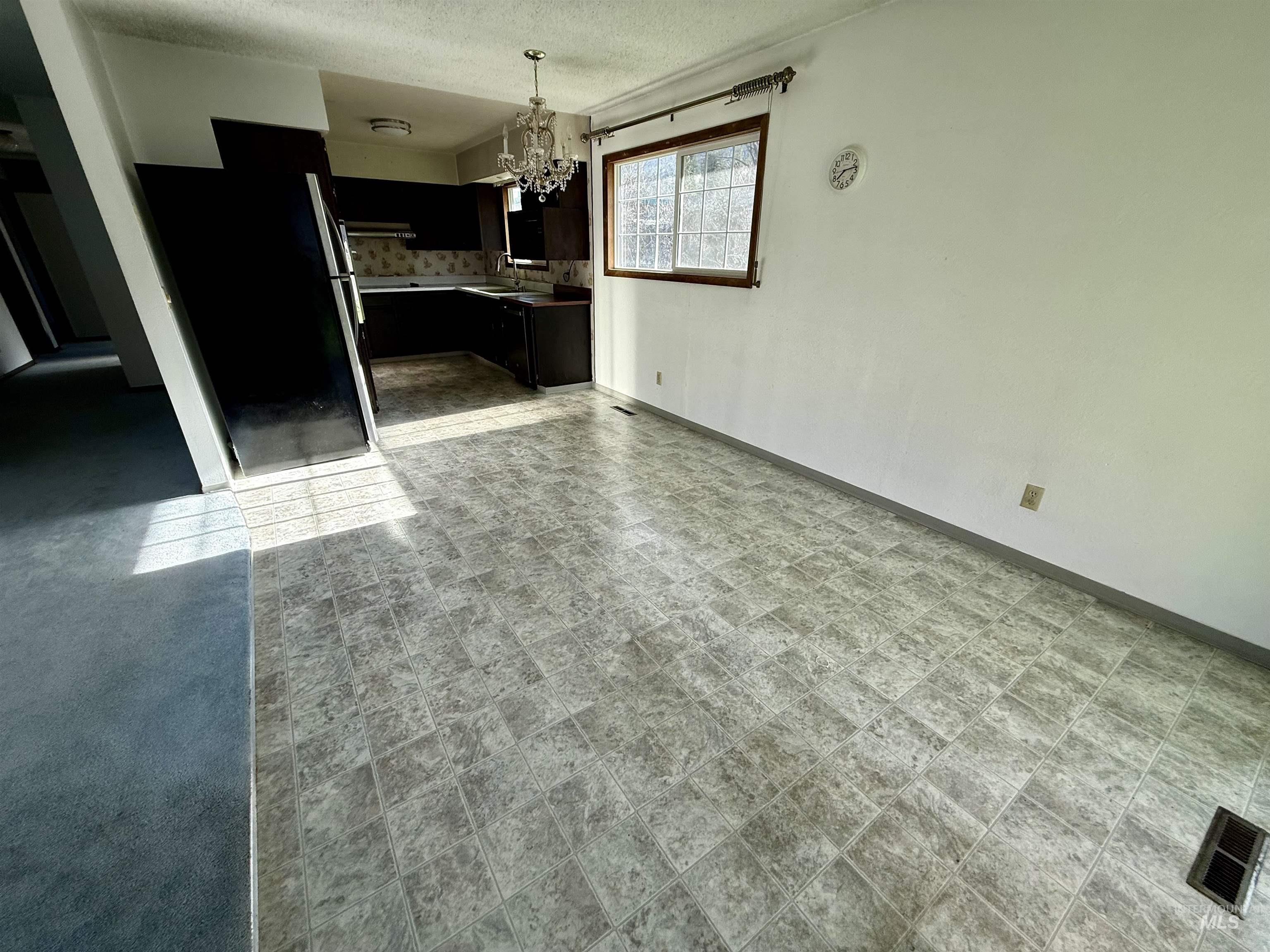 12686 Laqa Ave, Orofino, Idaho 83544, 5 Bedrooms, 2 Bathrooms, Residential For Sale, Price $395,000,MLS 98974208