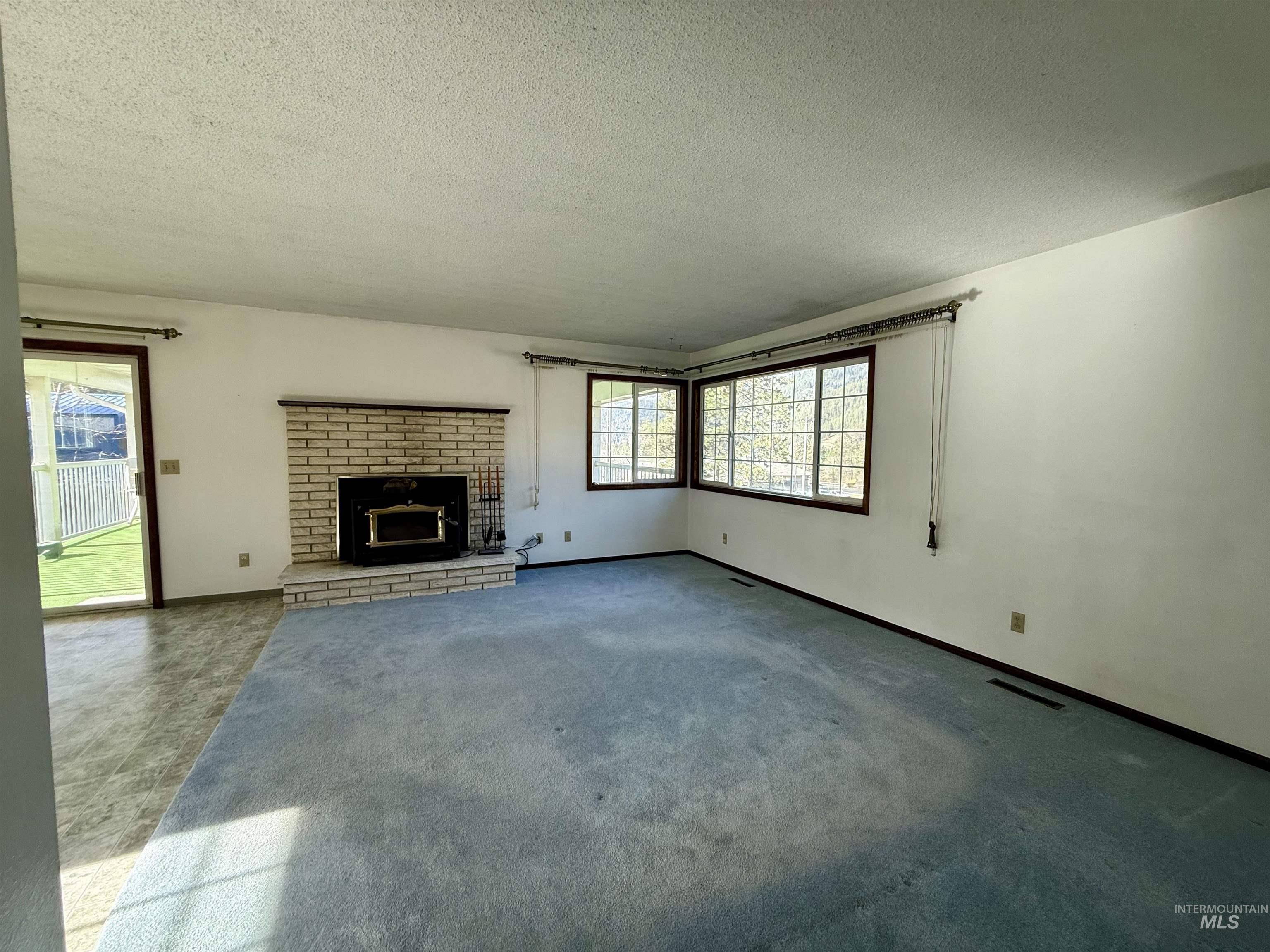 12686 Laqa Ave, Orofino, Idaho 83544, 5 Bedrooms, 2 Bathrooms, Residential For Sale, Price $395,000,MLS 98974208