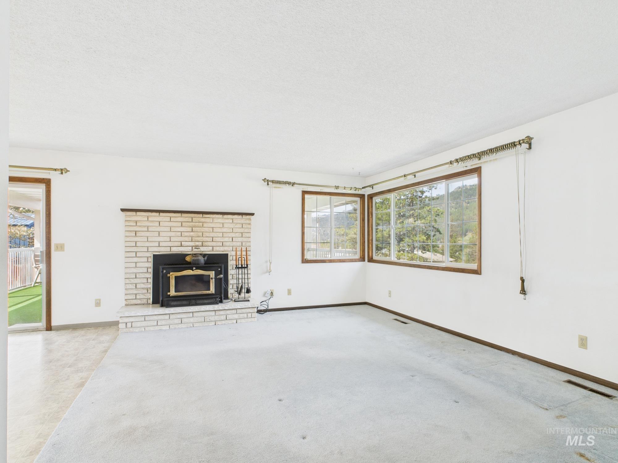 12686 Laqa Ave, Orofino, Idaho 83544, 5 Bedrooms, 2 Bathrooms, Residential For Sale, Price $395,000,MLS 98974208