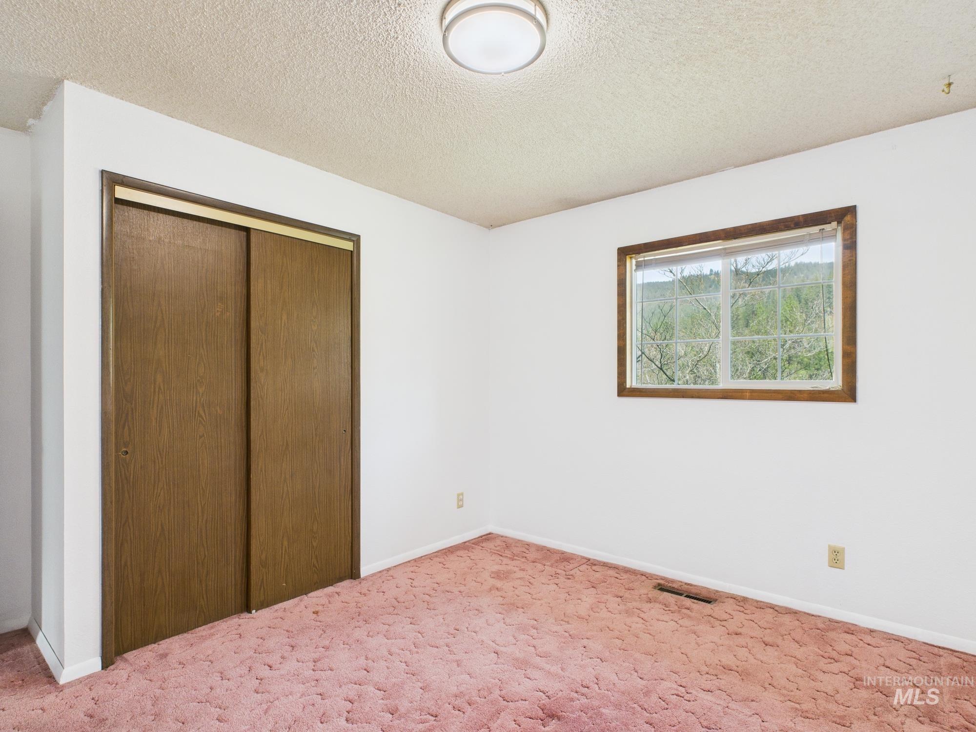 12686 Laqa Ave, Orofino, Idaho 83544, 5 Bedrooms, 2 Bathrooms, Residential For Sale, Price $385,000,MLS 98974208