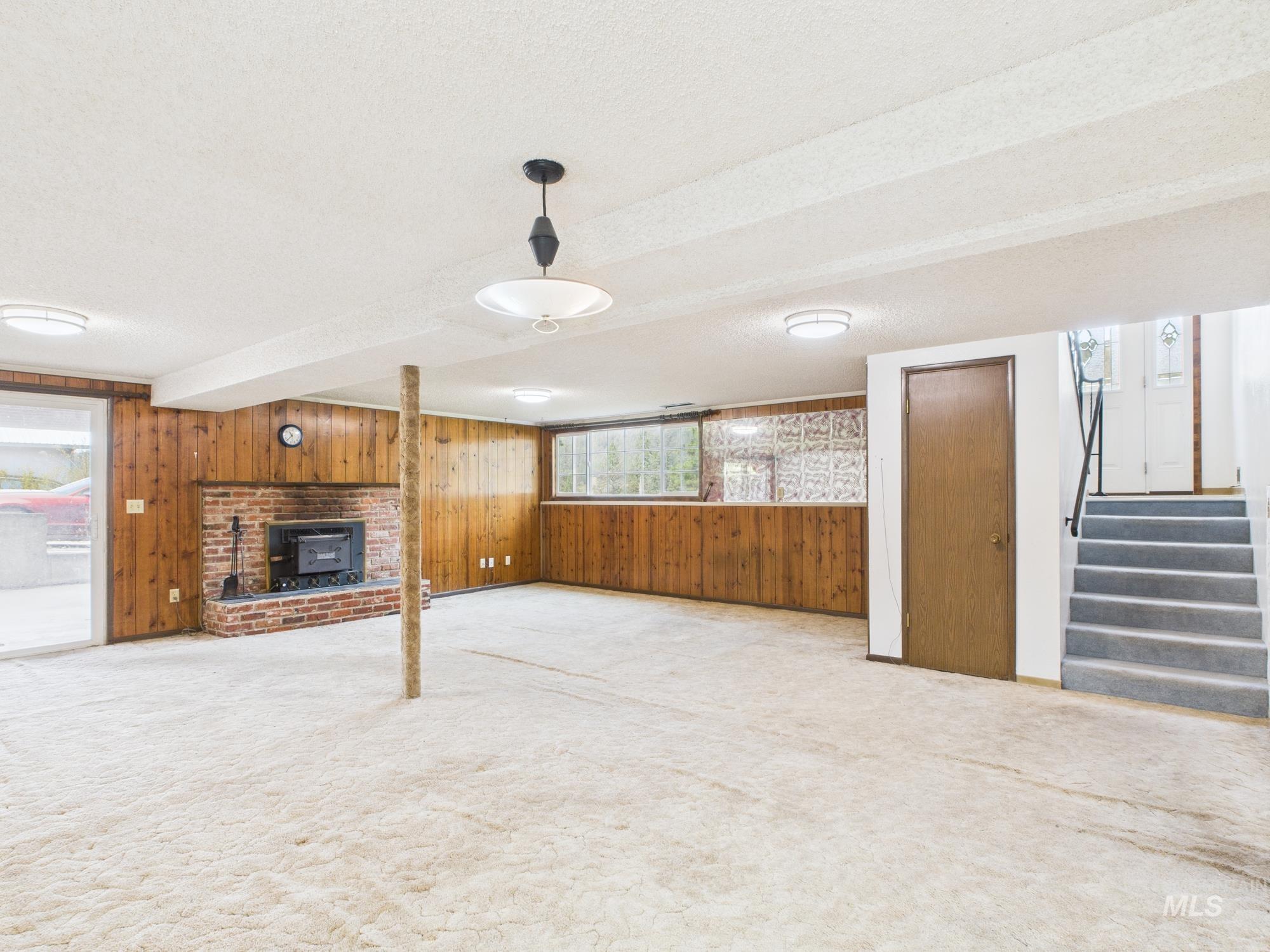 12686 Laqa Ave, Orofino, Idaho 83544, 5 Bedrooms, 2 Bathrooms, Residential For Sale, Price $385,000,MLS 98974208