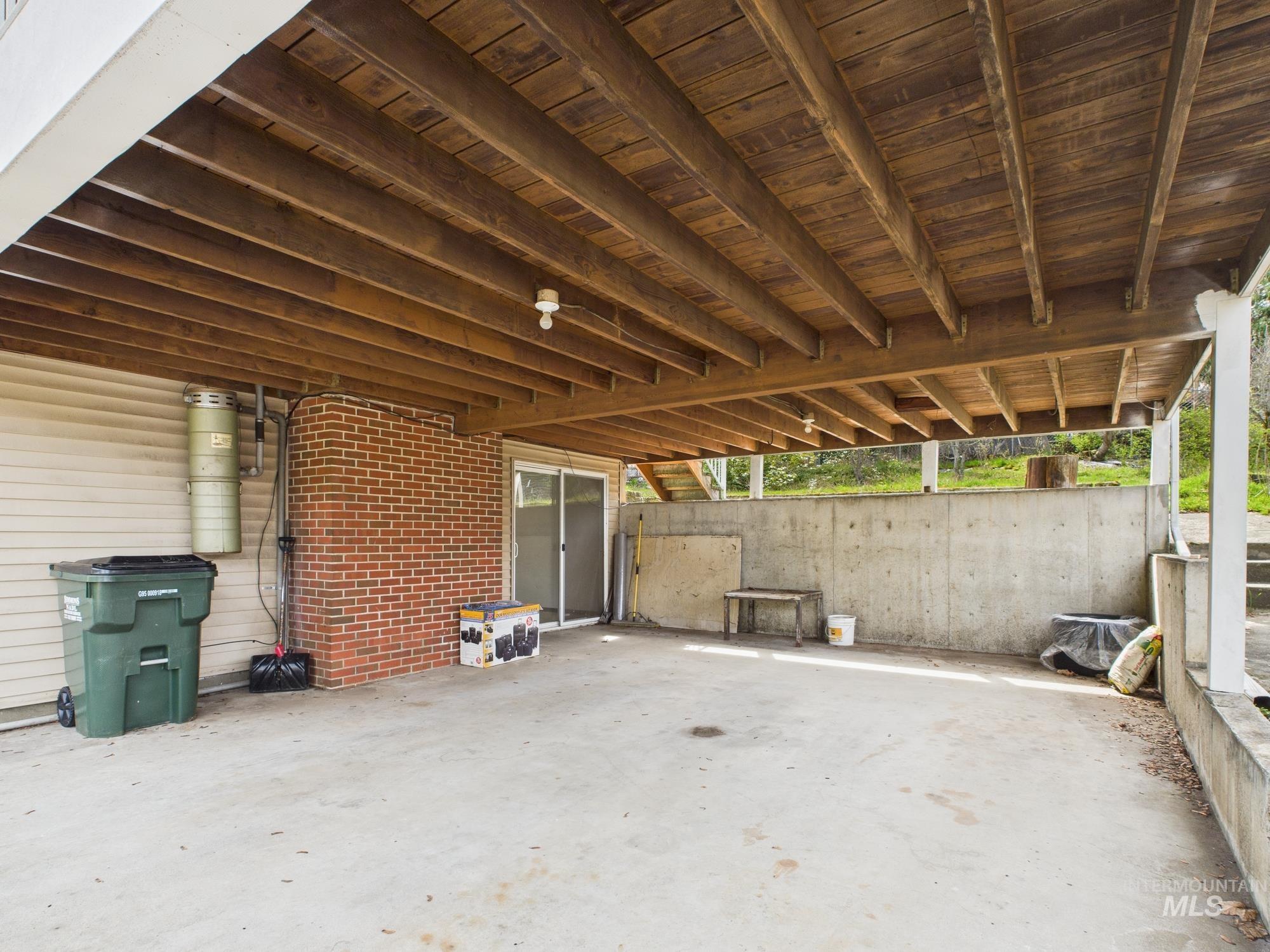 12686 Laqa Ave, Orofino, Idaho 83544, 5 Bedrooms, 2 Bathrooms, Residential For Sale, Price $395,000,MLS 98974208