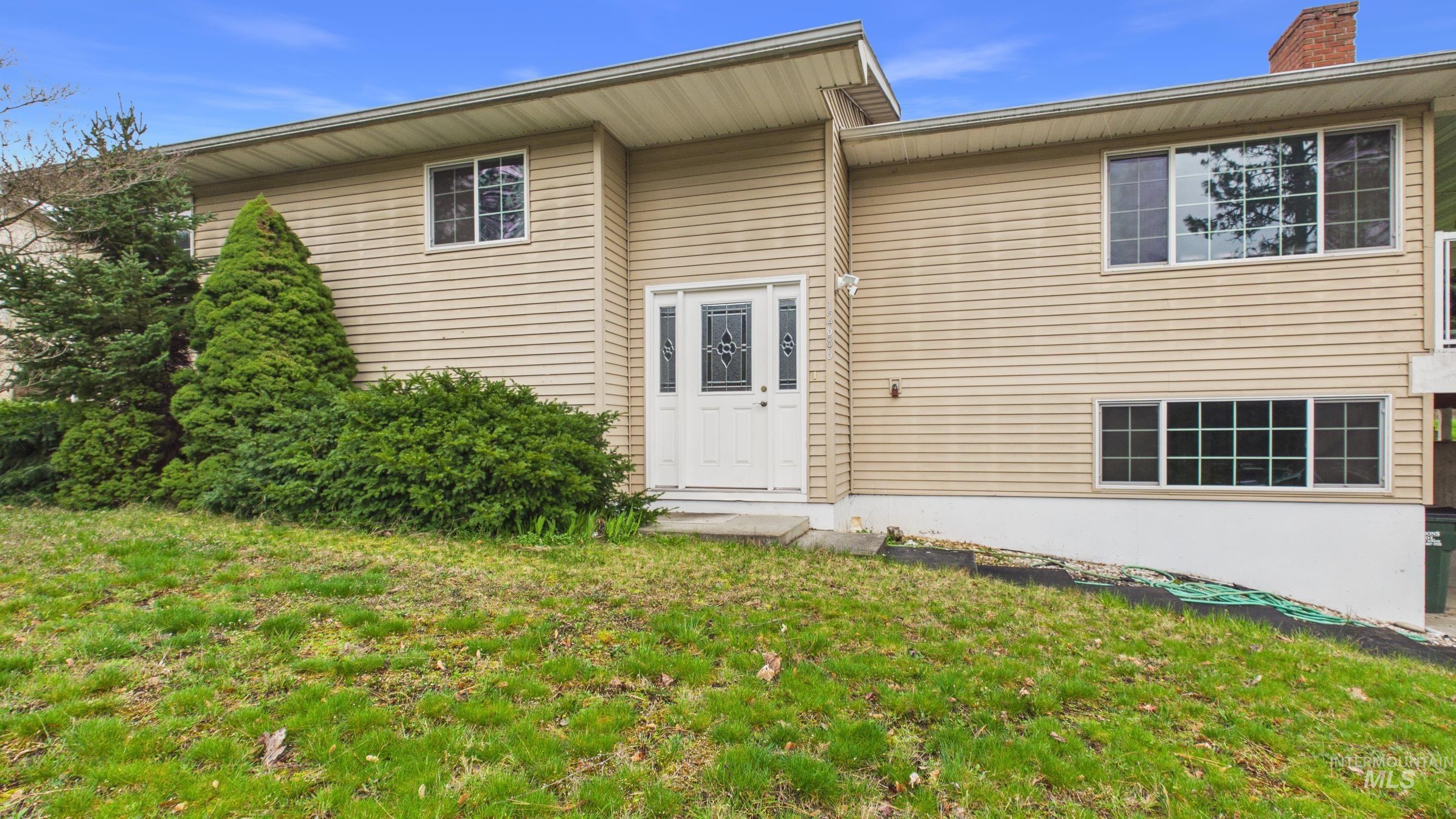 12686 Laqa Ave, Orofino, Idaho 83544, 5 Bedrooms, 2 Bathrooms, Residential For Sale, Price $385,000,MLS 98974208