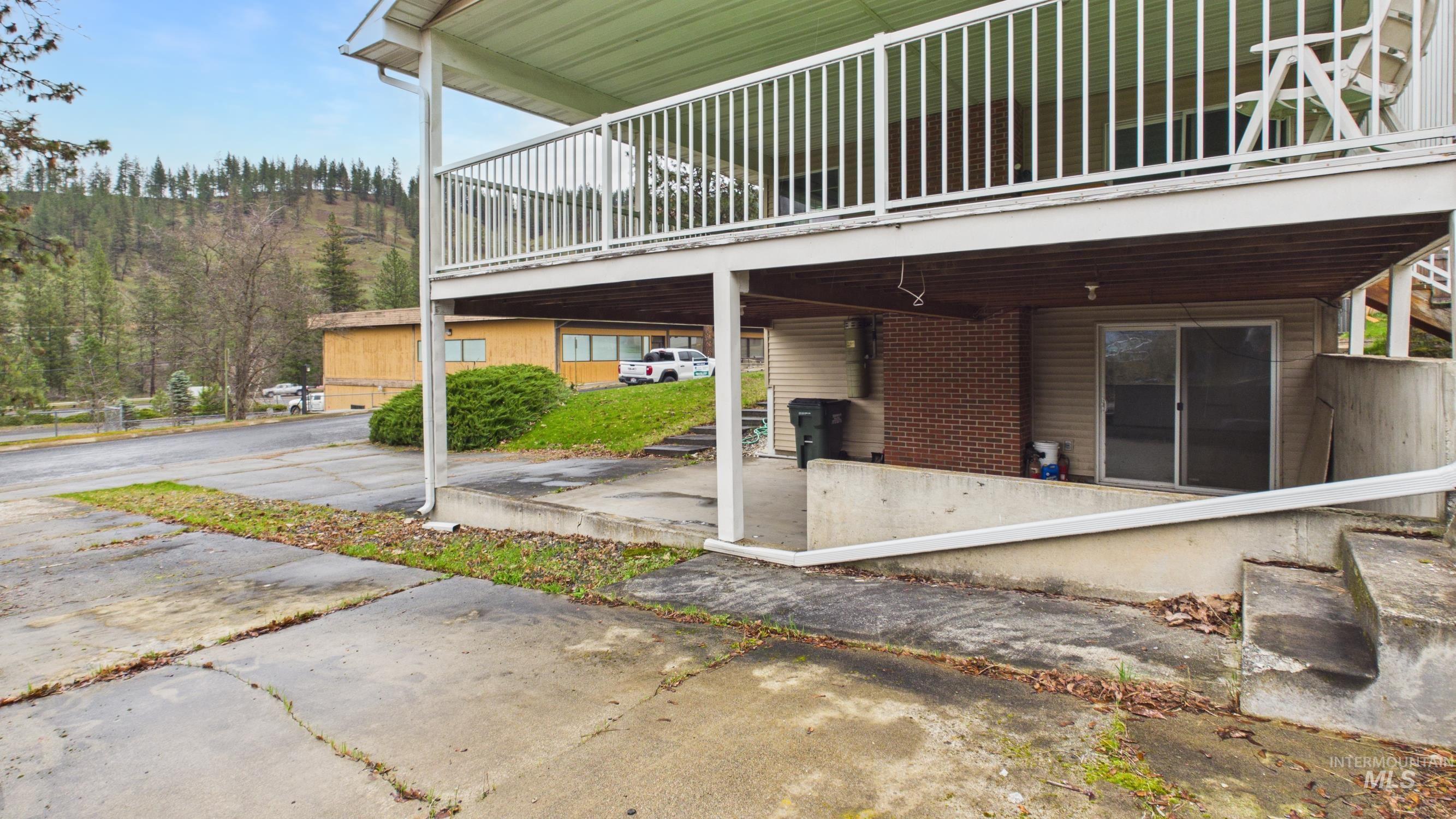 12686 Laqa Ave, Orofino, Idaho 83544, 5 Bedrooms, 2 Bathrooms, Residential For Sale, Price $385,000,MLS 98974208