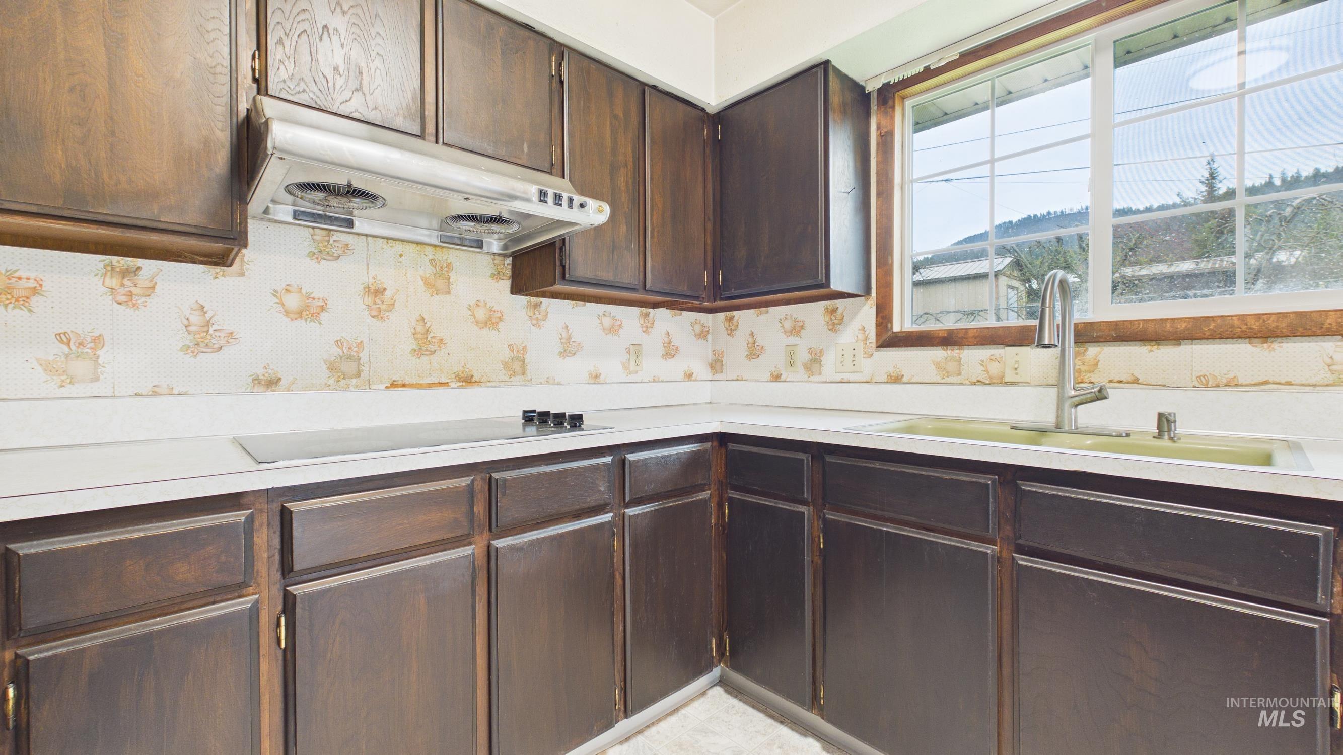 12686 Laqa Ave, Orofino, Idaho 83544, 5 Bedrooms, 2 Bathrooms, Residential For Sale, Price $385,000,MLS 98974208