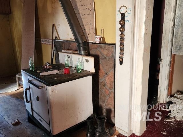 62637 Dry Creek Lane, Summerville, Oregon 97876, 3 Bedrooms, 1 Bathroom, Residential For Sale, Price $995,000,MLS 98974211