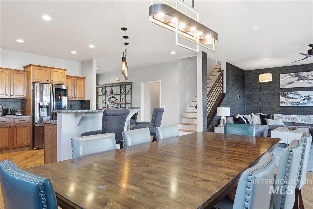 946 W Bacall St., Meridian, Idaho 83646, 5 Bedrooms, 3.5 Bathrooms, Residential For Sale, Price $896,500, 98974214