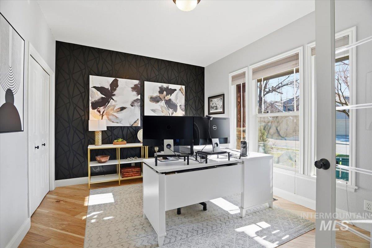 946 W Bacall St., Meridian, Idaho 83646, 5 Bedrooms, 3.5 Bathrooms, Residential For Sale, Price $896,500, 98974214