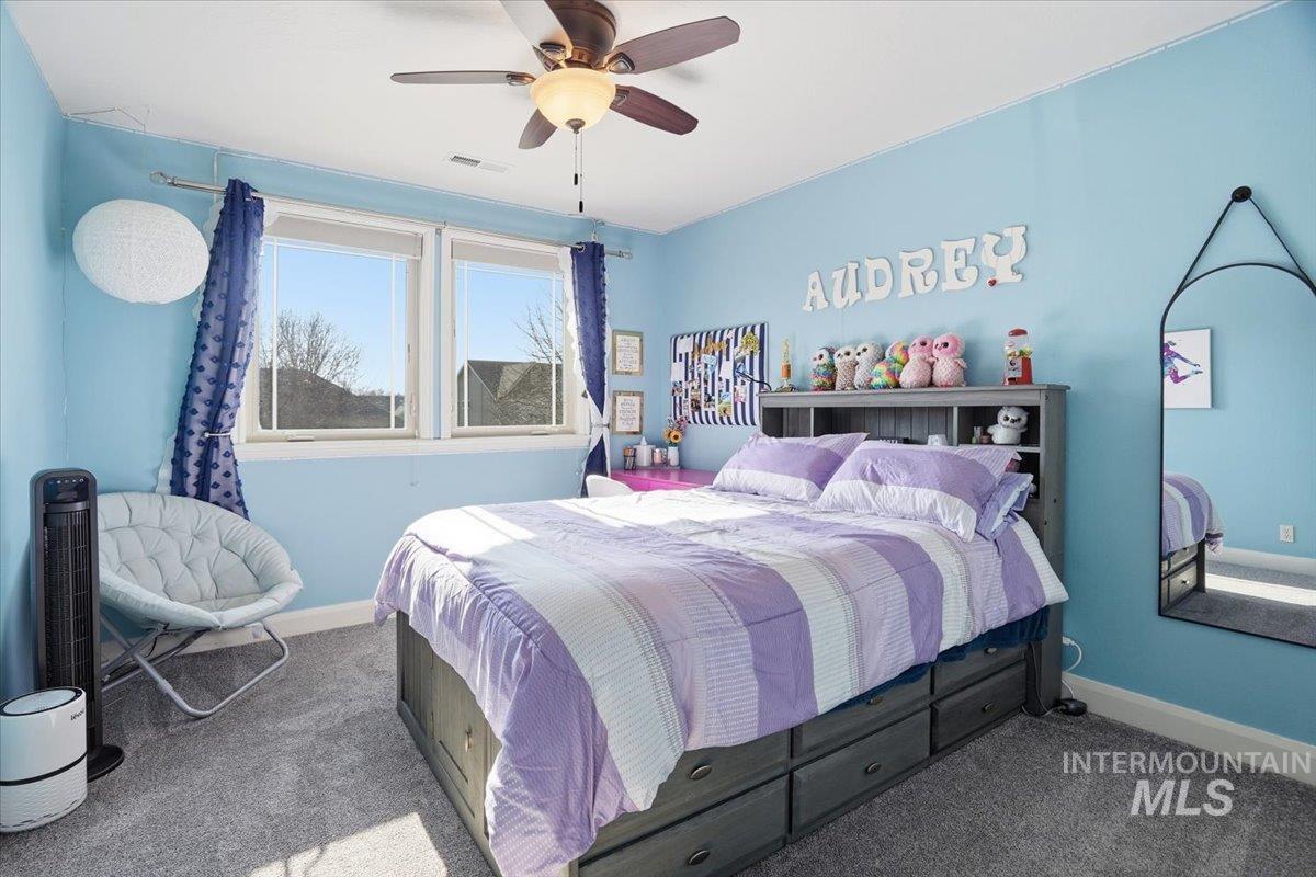 946 W Bacall St., Meridian, Idaho 83646, 5 Bedrooms, 3.5 Bathrooms, Residential For Sale, Price $896,500, 98974214