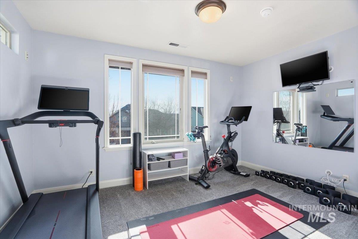 946 W Bacall St., Meridian, Idaho 83646, 5 Bedrooms, 3.5 Bathrooms, Residential For Sale, Price $896,500, 98974214