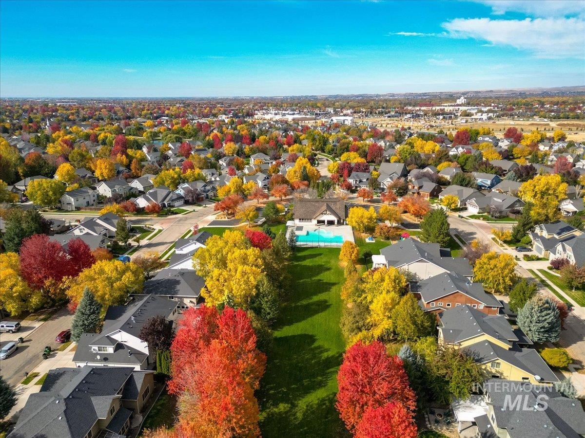 946 W Bacall St., Meridian, Idaho 83646, 5 Bedrooms, 3.5 Bathrooms, Residential For Sale, Price $896,500, 98974214