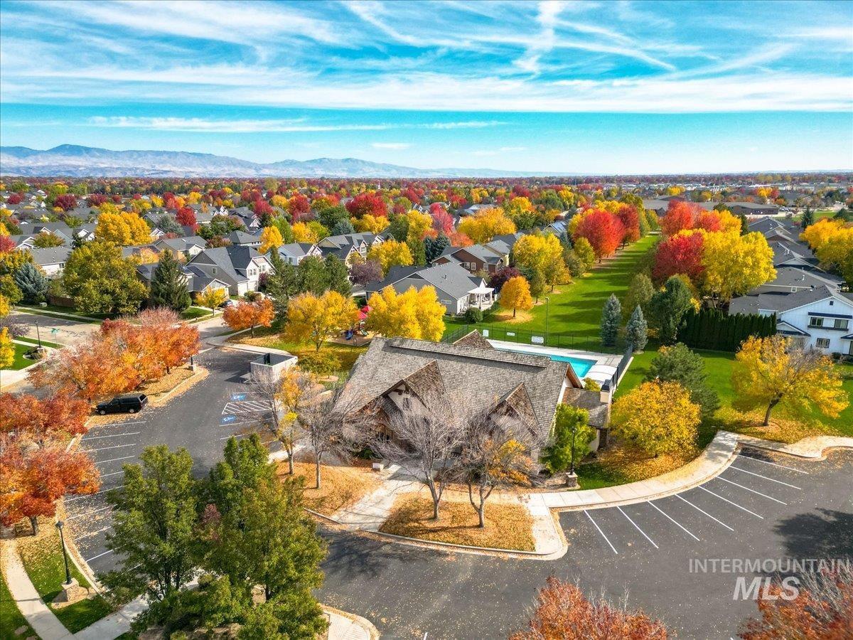 946 W Bacall St., Meridian, Idaho 83646, 5 Bedrooms, 3.5 Bathrooms, Residential For Sale, Price $896,500, 98974214