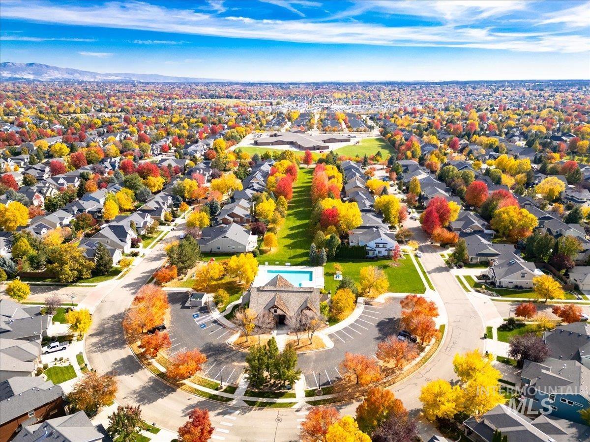 946 W Bacall St., Meridian, Idaho 83646, 5 Bedrooms, 3.5 Bathrooms, Residential For Sale, Price $896,500, 98974214