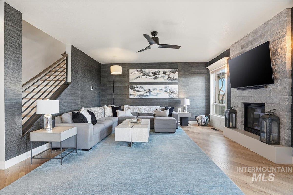 946 W Bacall St., Meridian, Idaho 83646, 5 Bedrooms, 3.5 Bathrooms, Residential For Sale, Price $896,500, 98974214