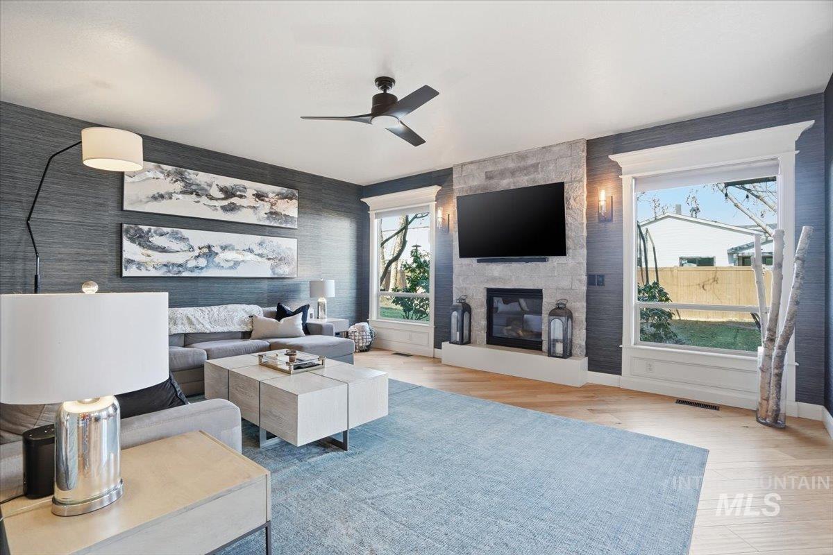 946 W Bacall St., Meridian, Idaho 83646, 5 Bedrooms, 3.5 Bathrooms, Residential For Sale, Price $896,500, 98974214