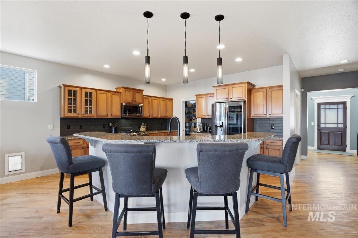 946 W Bacall St., Meridian, Idaho 83646, 5 Bedrooms, 3.5 Bathrooms, Residential For Sale, Price $896,500, 98974214