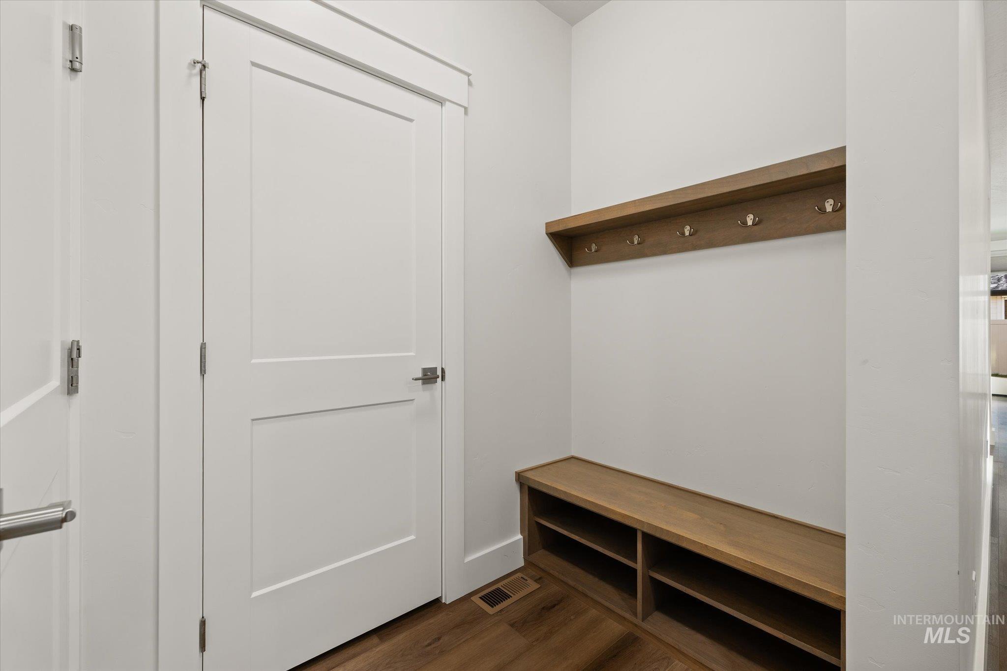 6318 S Utmost Ln, Meridian, Idaho 83642, 3 Bedrooms, 2.5 Bathrooms, Rental For Rent, Price $2,750,MLS 98974215