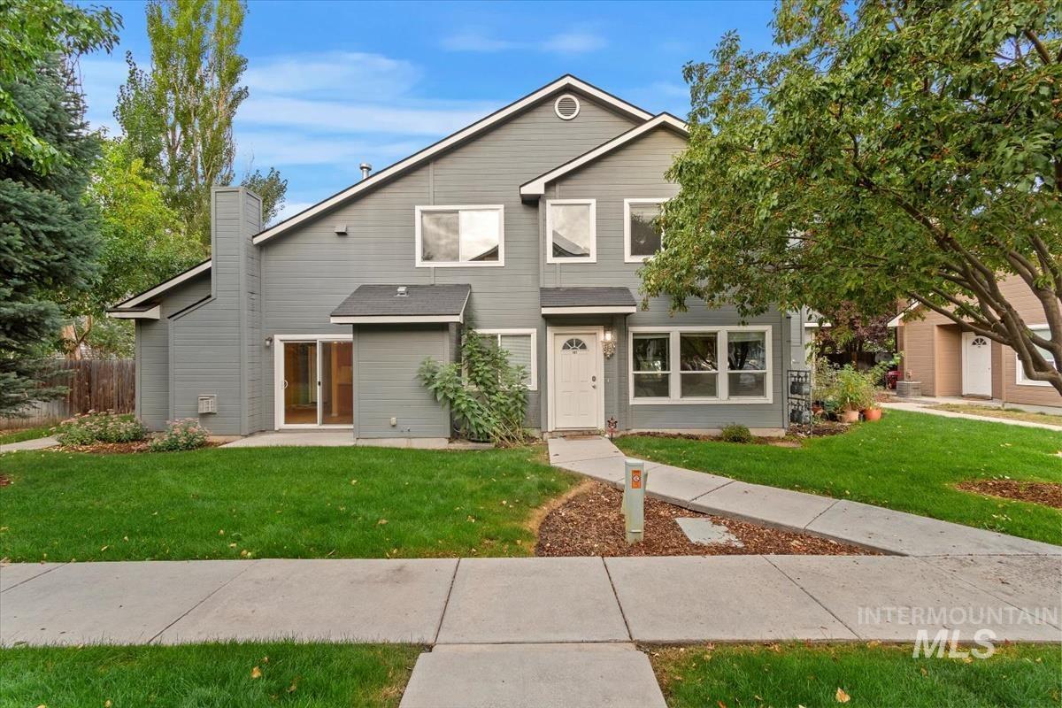 6715 W Morris Hill Ln, Boise, Idaho 83704, 2 Bedrooms, 1.5 Bathrooms, Residential Income For Sale, Price $949,000,MLS 98974221