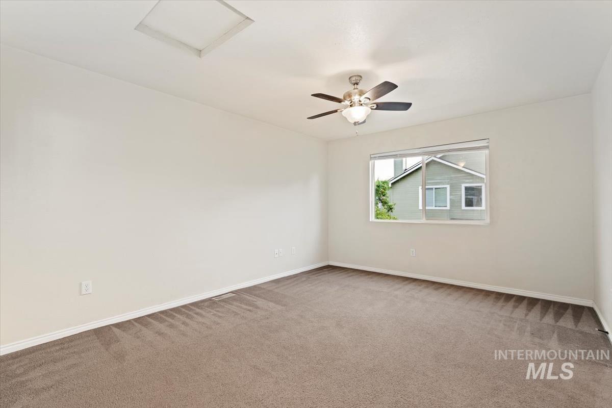 6715 W Morris Hill Ln, Boise, Idaho 83704, 2 Bedrooms, 1.5 Bathrooms, Residential Income For Sale, Price $949,000,MLS 98974221