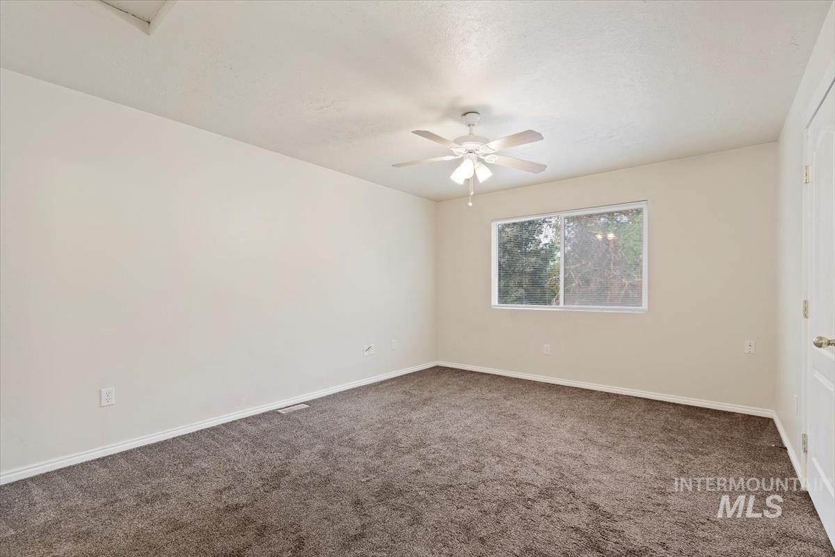 6715 W Morris Hill Ln, Boise, Idaho 83704, 2 Bedrooms, 1.5 Bathrooms, Residential Income For Sale, Price $949,000,MLS 98974221