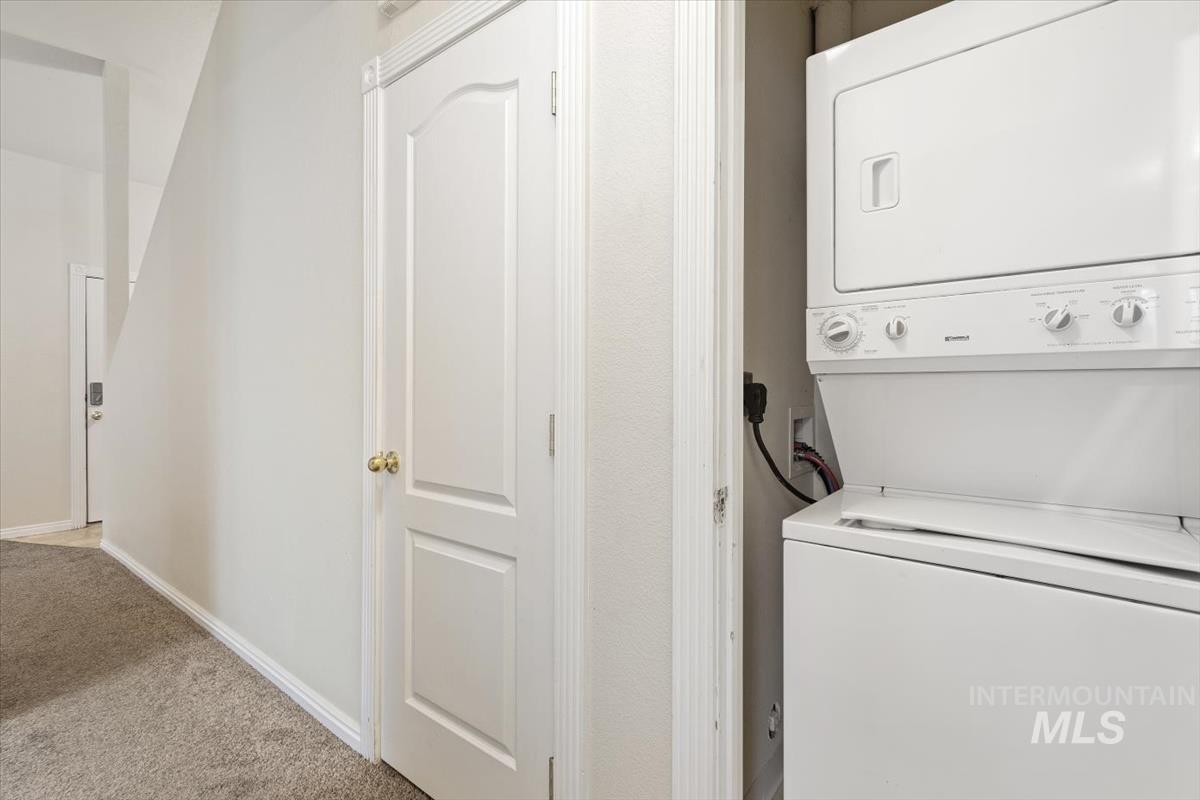 6715 W Morris Hill Ln, Boise, Idaho 83704, 2 Bedrooms, 1.5 Bathrooms, Residential Income For Sale, Price $949,000,MLS 98974221