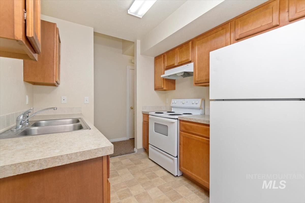 6715 W Morris Hill Ln, Boise, Idaho 83704, 2 Bedrooms, 1.5 Bathrooms, Residential Income For Sale, Price $949,000,MLS 98974221