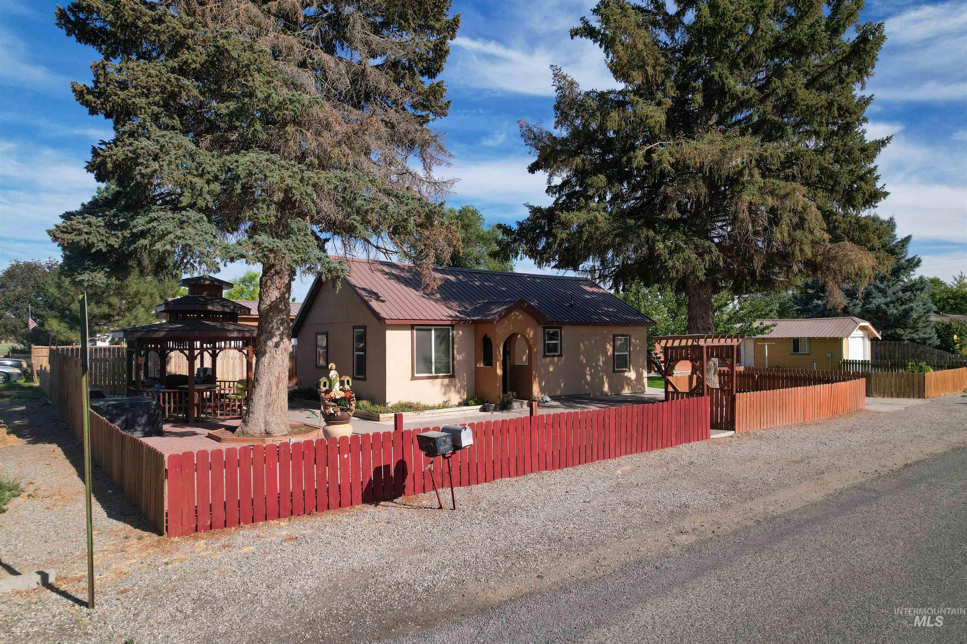 147 N Wendell St, Wendell, Idaho 83355, 3 Bedrooms, 2 Bathrooms, Residential For Sale, Price $315,000,MLS 98974222