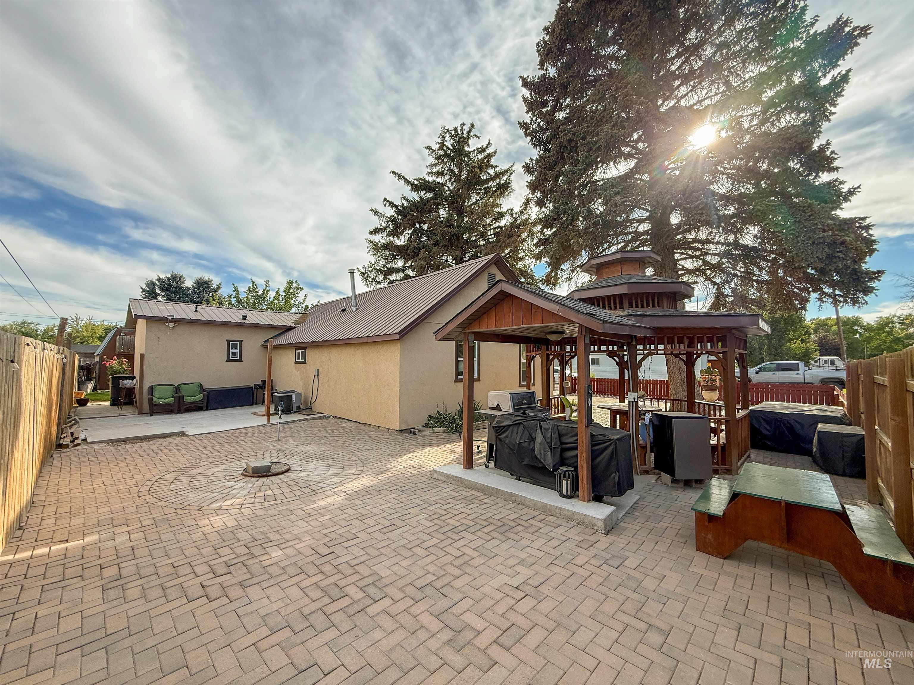 147 N Wendell St, Wendell, Idaho 83355, 3 Bedrooms, 2 Bathrooms, Residential For Sale, Price $315,000,MLS 98974222