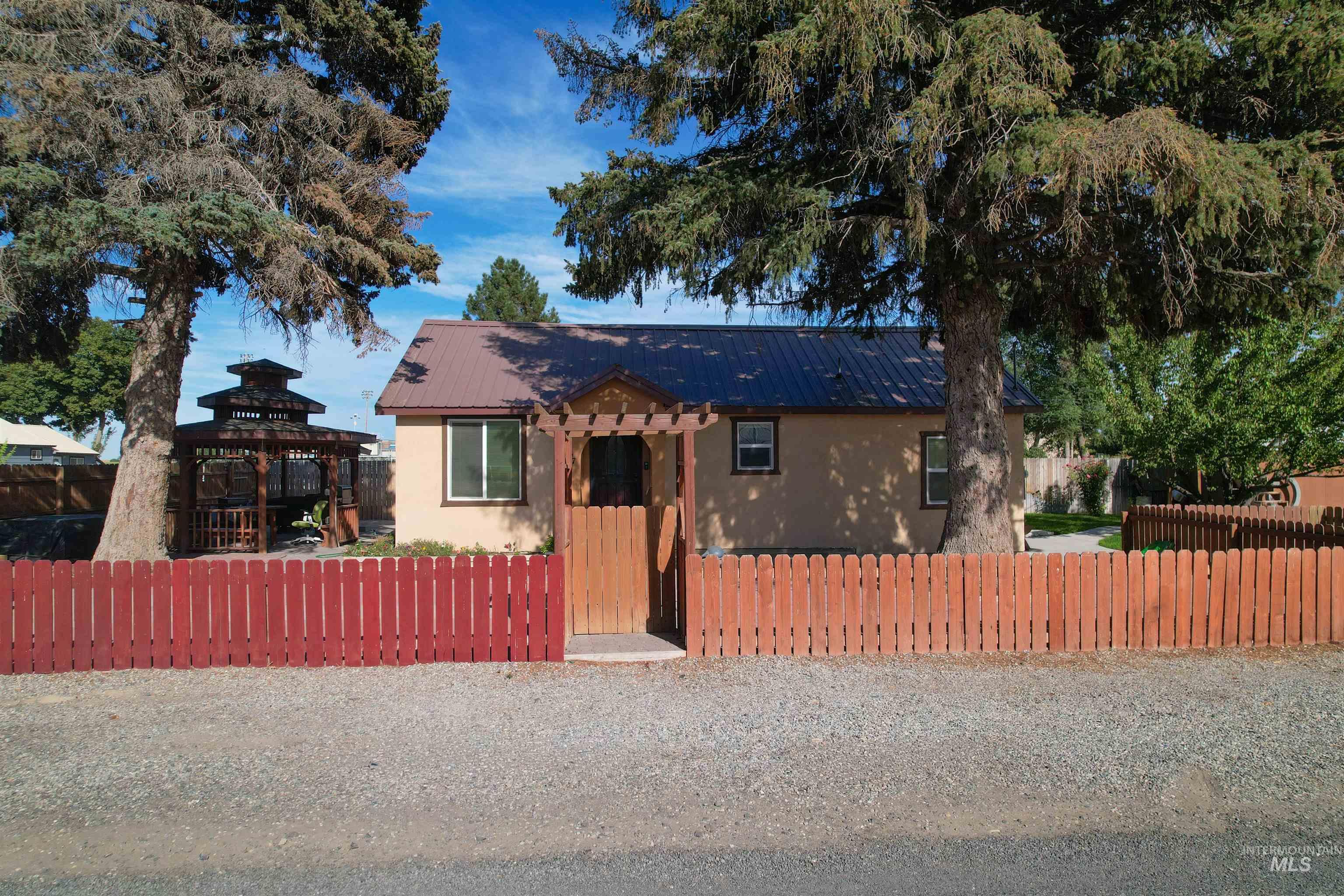 147 N Wendell St, Wendell, Idaho 83355, 3 Bedrooms, 2 Bathrooms, Residential For Sale, Price $315,000,MLS 98974222