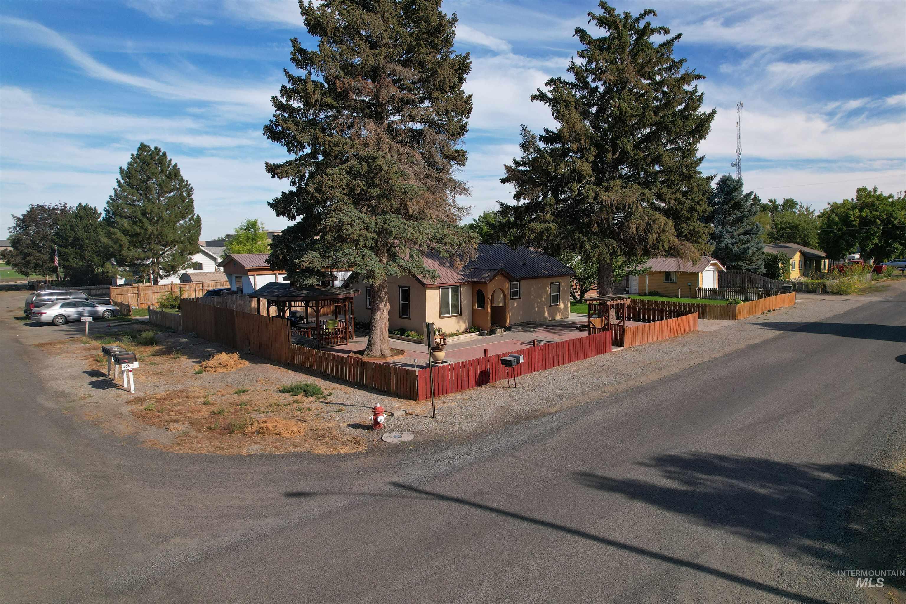 147 N Wendell St, Wendell, Idaho 83355, 3 Bedrooms, 2 Bathrooms, Residential For Sale, Price $315,000,MLS 98974222