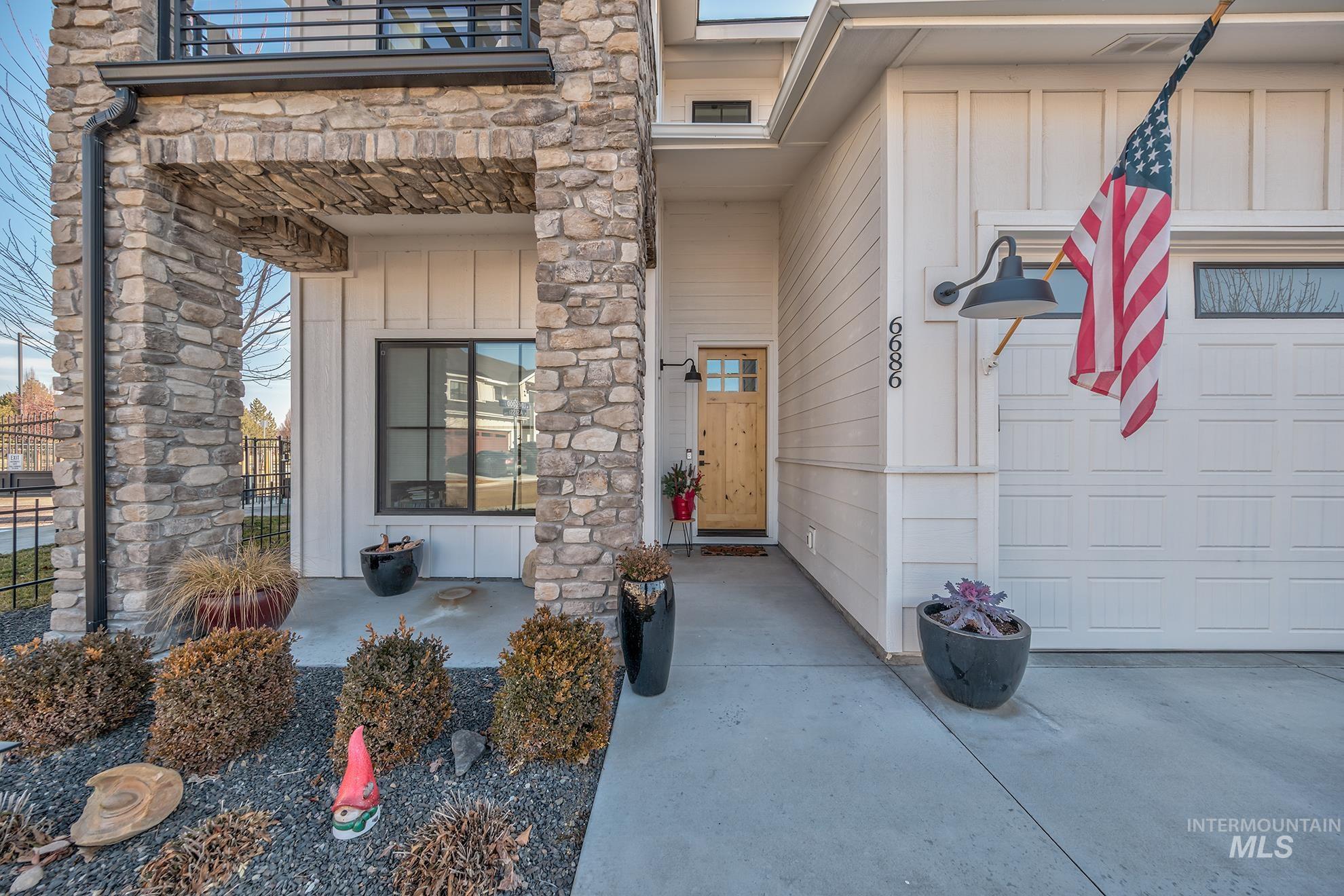 6686 N Asissi Lane, Meridian, Idaho 83646, 3 Bedrooms, 2.5 Bathrooms, Residential For Sale, Price $739,000,MLS 98974225