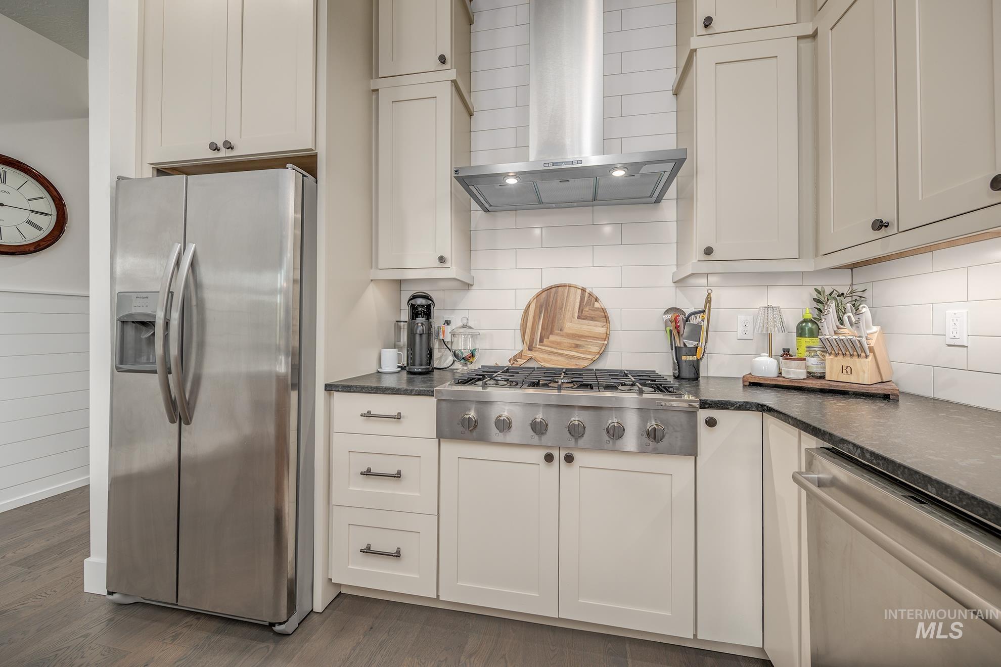 6686 N Asissi Lane, Meridian, Idaho 83646, 3 Bedrooms, 2.5 Bathrooms, Residential For Sale, Price $739,000,MLS 98974225