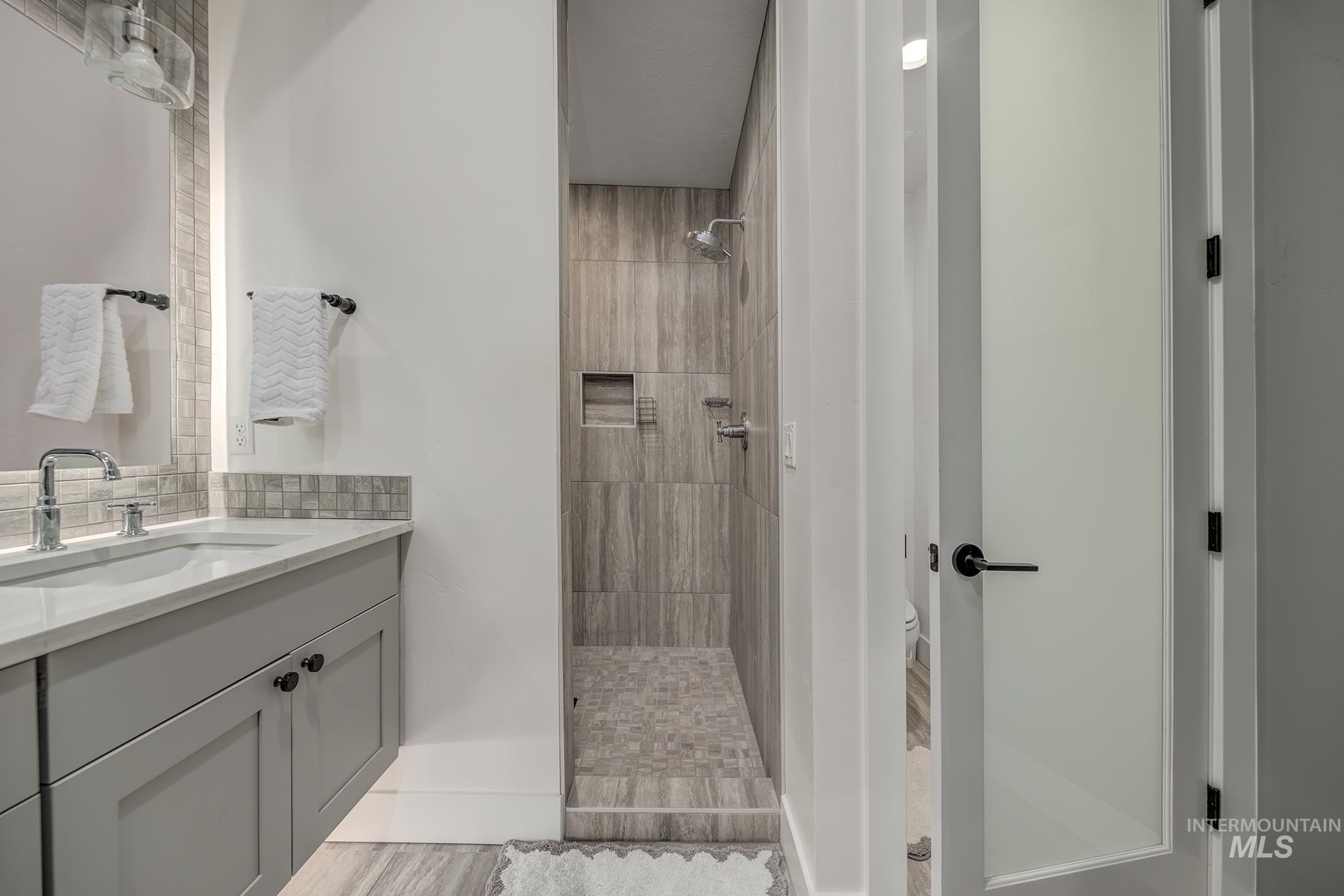 6686 N Asissi Lane, Meridian, Idaho 83646, 3 Bedrooms, 2.5 Bathrooms, Residential For Sale, Price $739,000,MLS 98974225