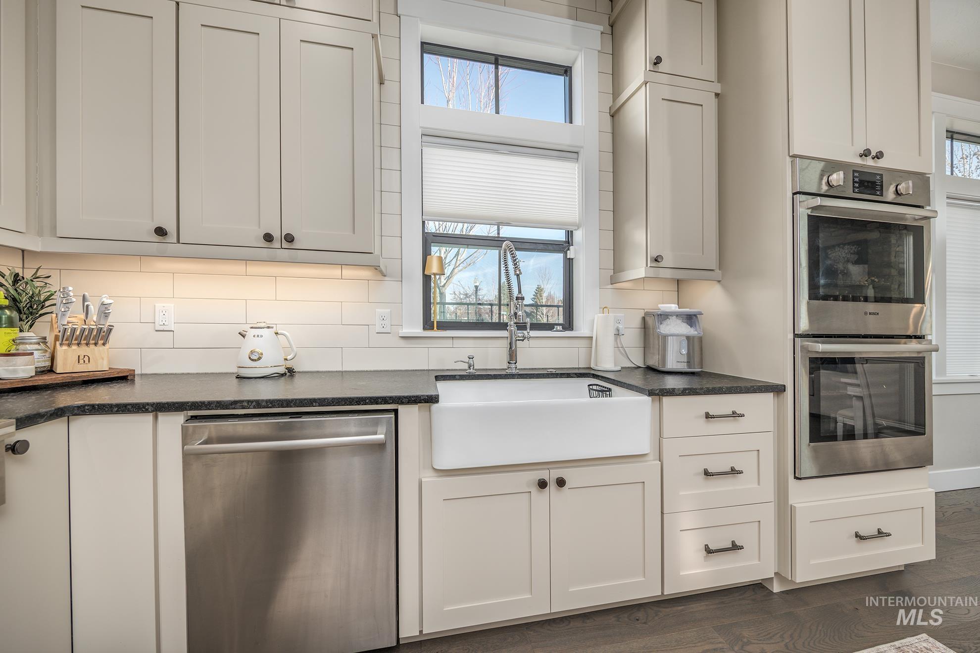 6686 N Asissi Lane, Meridian, Idaho 83646, 3 Bedrooms, 2.5 Bathrooms, Residential For Sale, Price $739,000,MLS 98974225