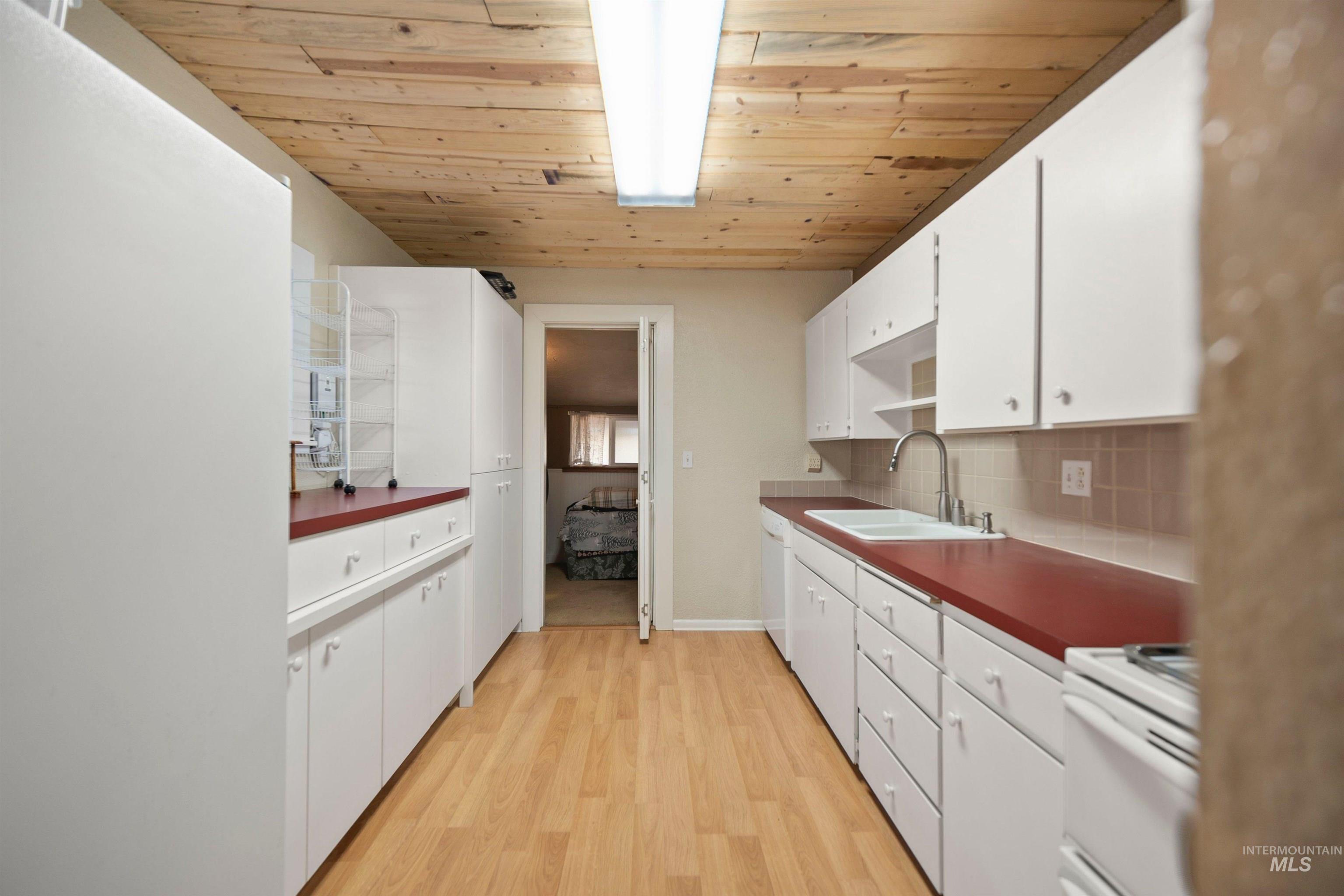 1710 1st Street South, Nampa, Idaho 83651, 2 Bedrooms, 1 Bathroom, Residential For Sale, Price $295,000,MLS 98974228