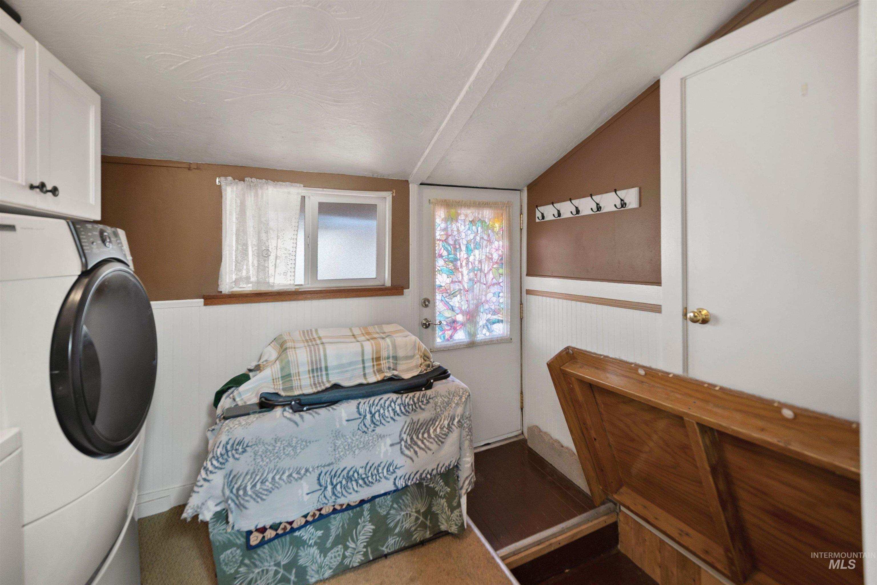 1710 1st Street South, Nampa, Idaho 83651, 2 Bedrooms, 1 Bathroom, Residential For Sale, Price $295,000,MLS 98974228