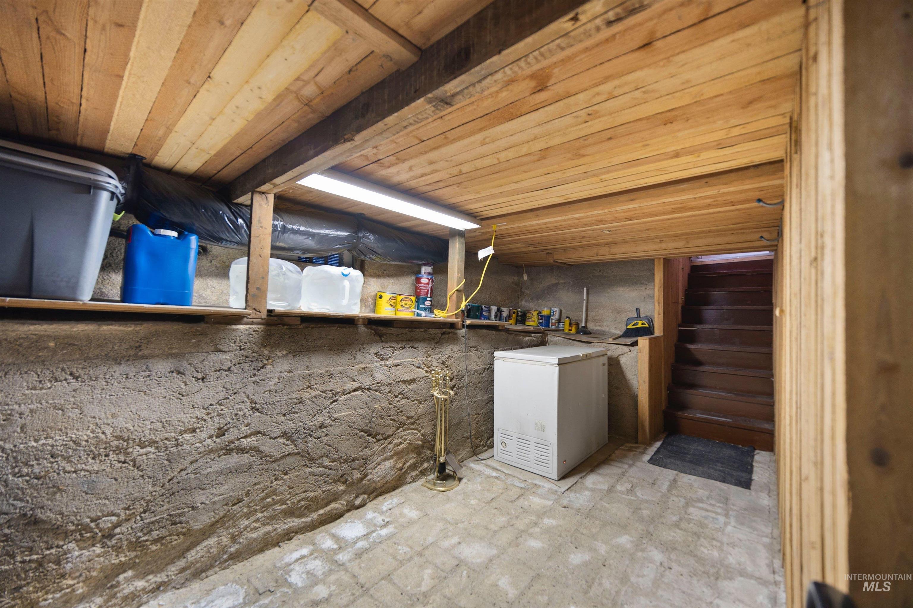 1710 1st Street South, Nampa, Idaho 83651, 2 Bedrooms, 1 Bathroom, Residential For Sale, Price $295,000,MLS 98974228