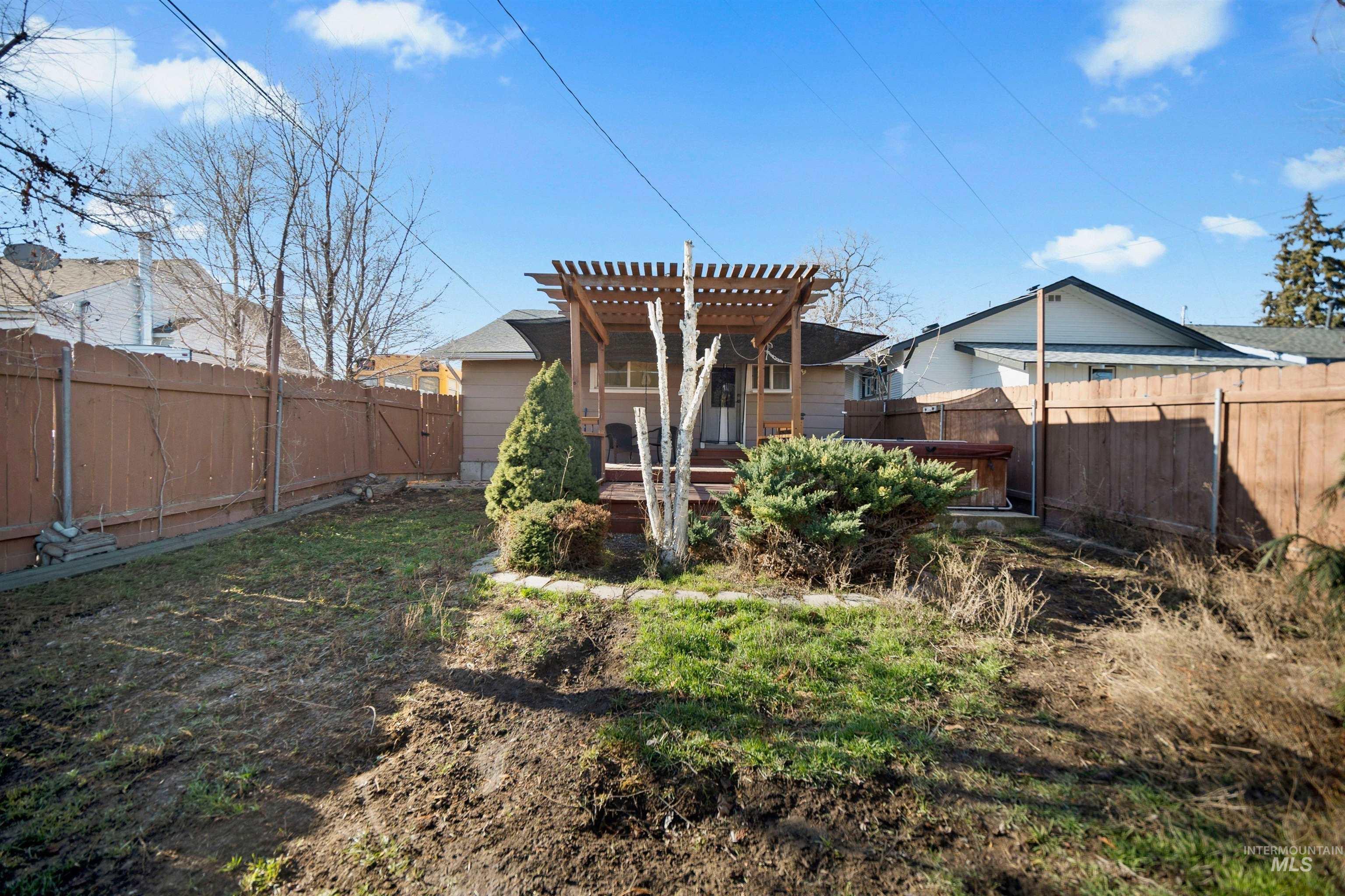 1710 1st Street South, Nampa, Idaho 83651, 2 Bedrooms, 1 Bathroom, Residential For Sale, Price $295,000,MLS 98974228