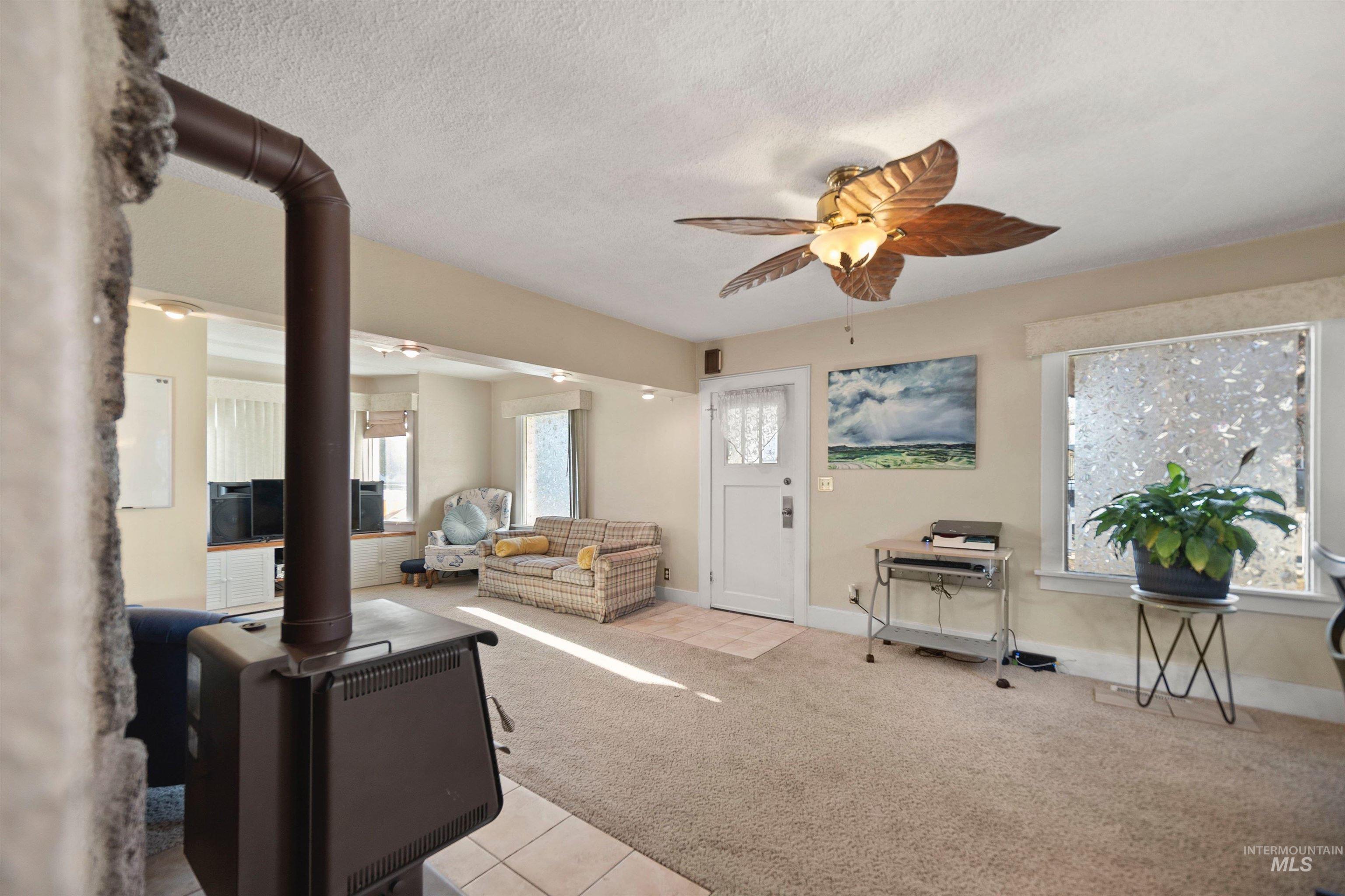 1710 1st Street South, Nampa, Idaho 83651, 2 Bedrooms, 1 Bathroom, Residential For Sale, Price $295,000,MLS 98974228