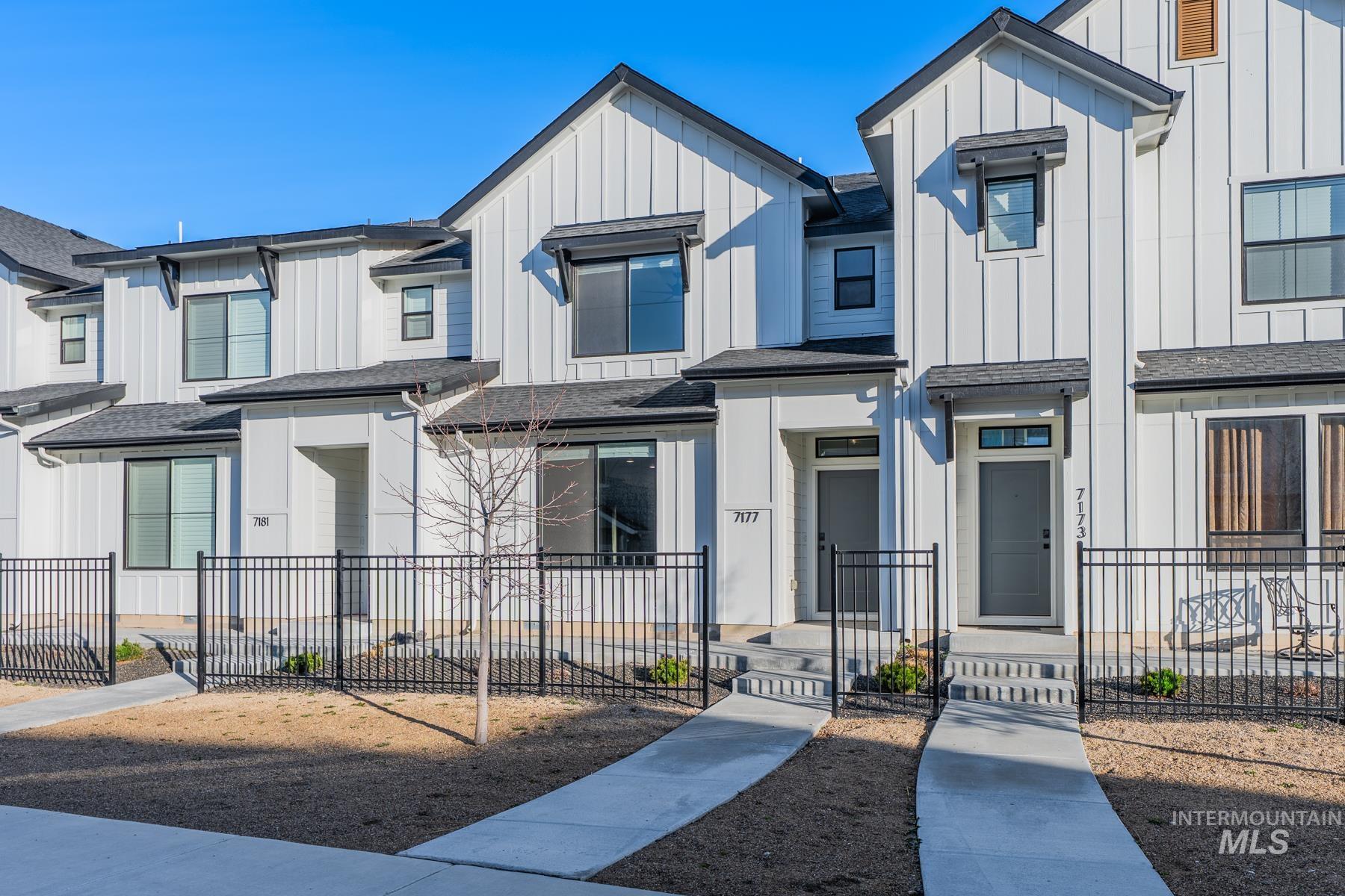 7177 W Madronawood St, Boise, Idaho 83709, 3 Bedrooms, 2.5 Bathrooms, Residential For Sale, Price $415,000,MLS 98974230